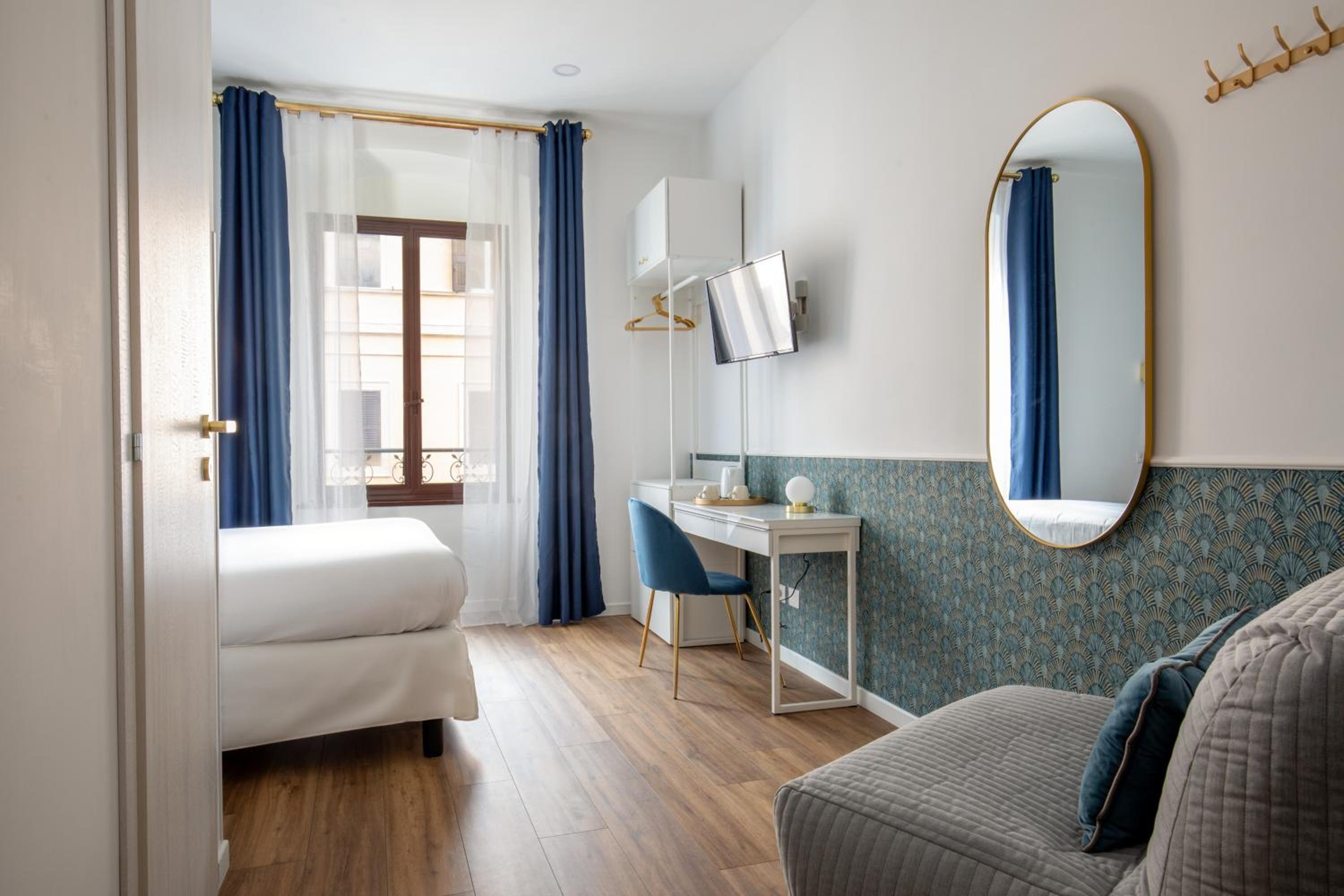 hotel room