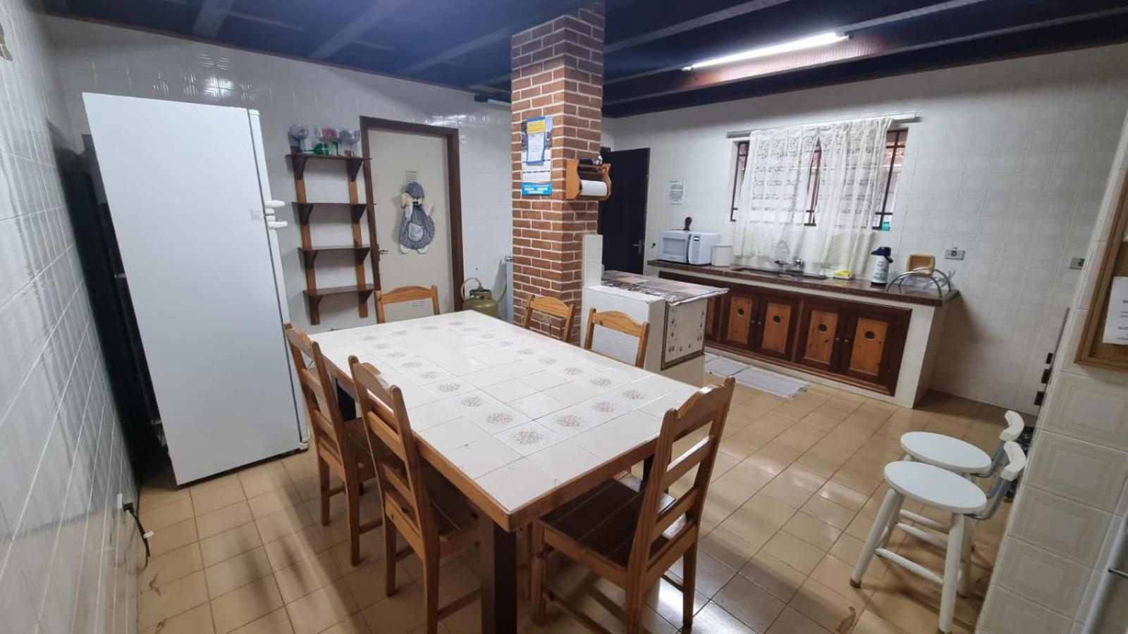 CASA EM MONTE VERDE-MG ACOMODA 15 PESSOAS