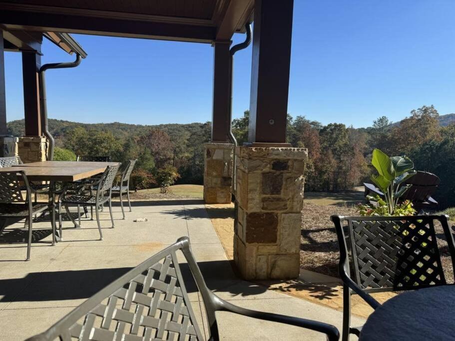 Lake Arrowhead Home w Hot Tub & Gameroom view 3