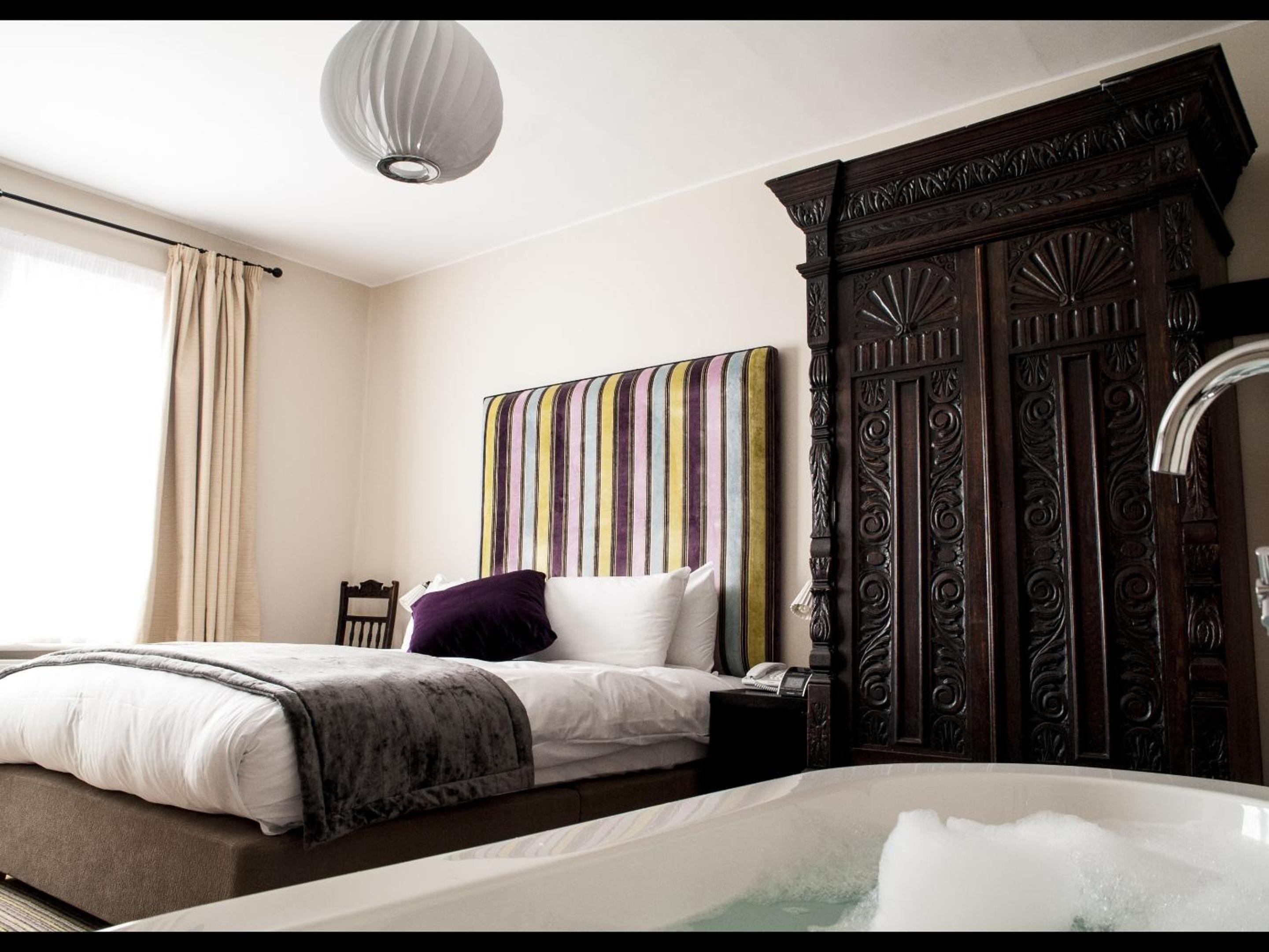 The Red Lion Hotel