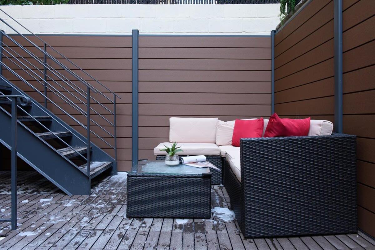 3-2 NEW Prime E Village Private outdoor!