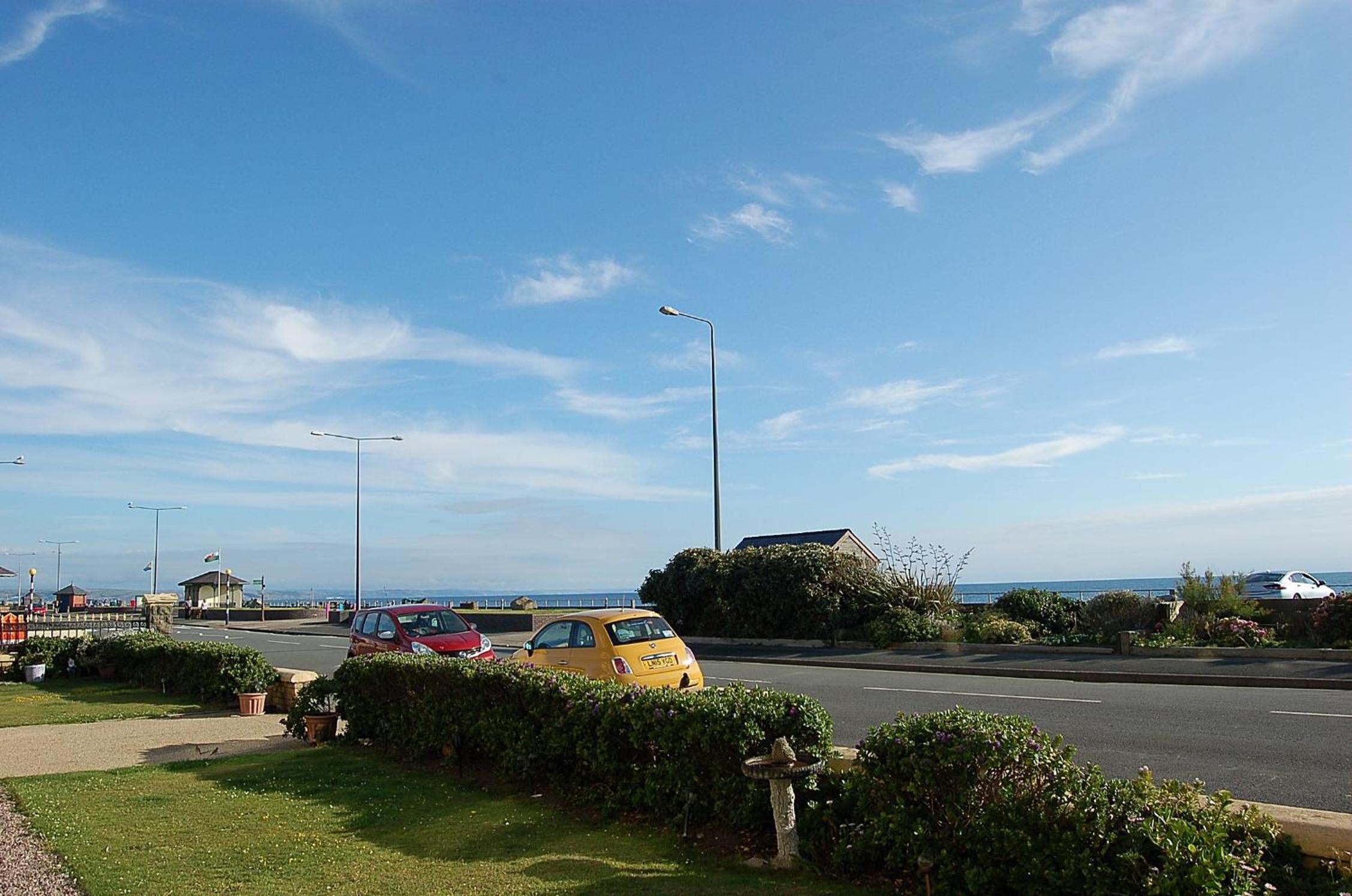 Photo 11