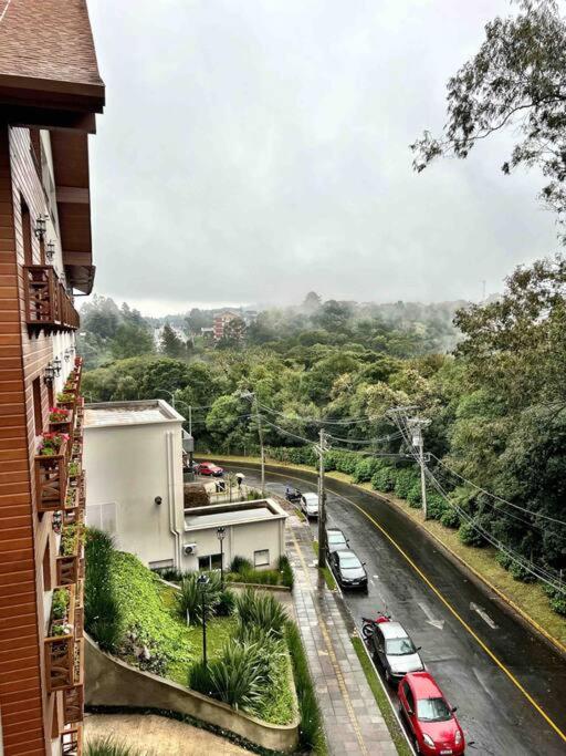 Lindo Alto Padrão com Piscina aquecida e ofurô!