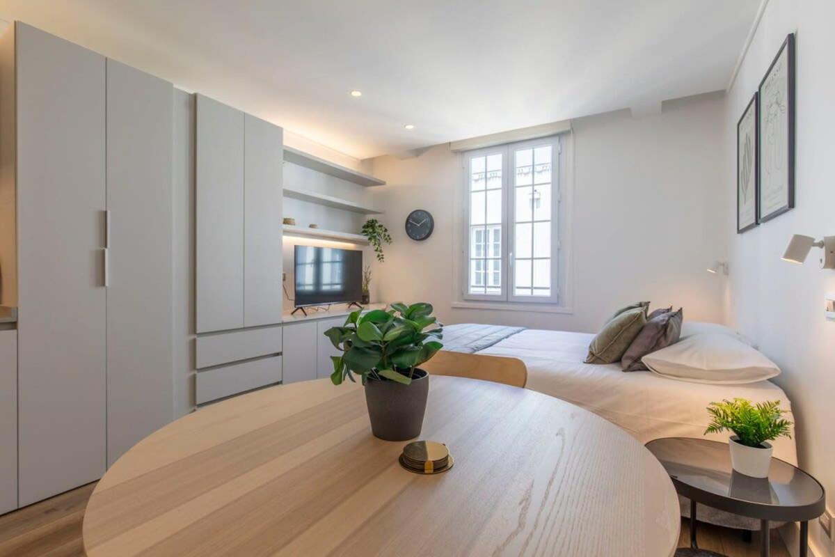 HOM I Studio a Estrenar en Edif Cultural de Santiago