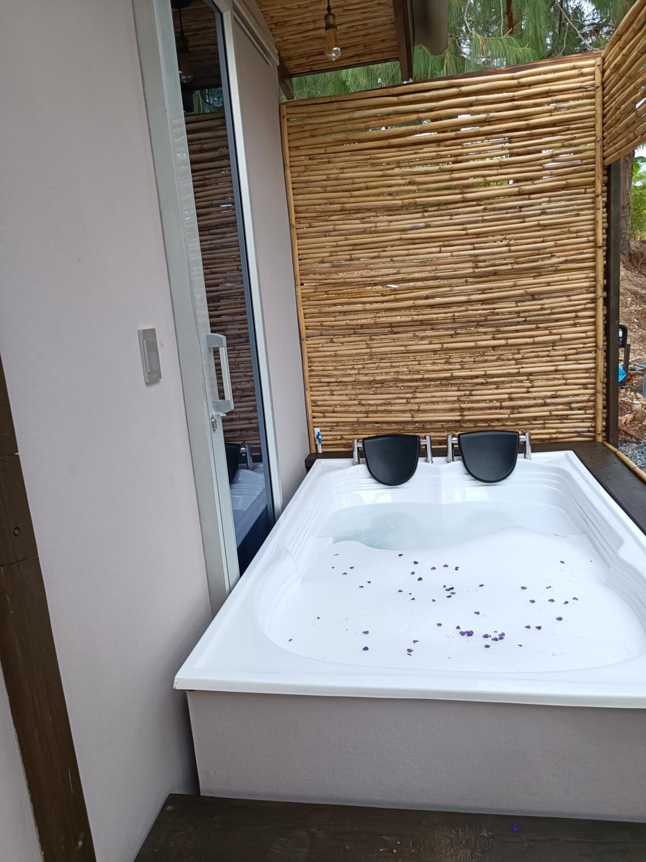Amonitas Glamping Deluxe