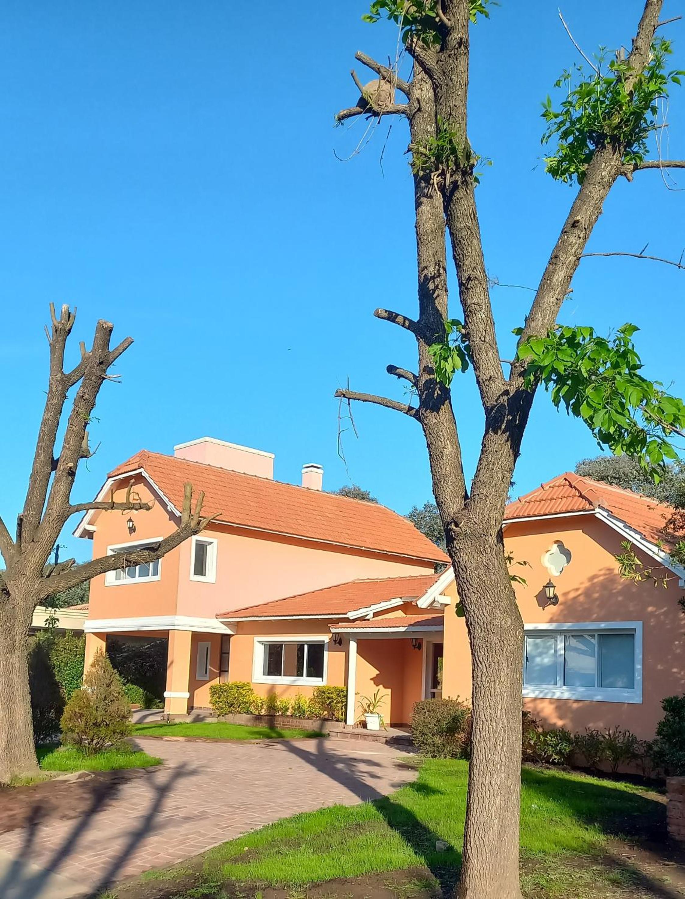 CASA BARRIO CERRADO EN LUJAN LA CONCEPCION