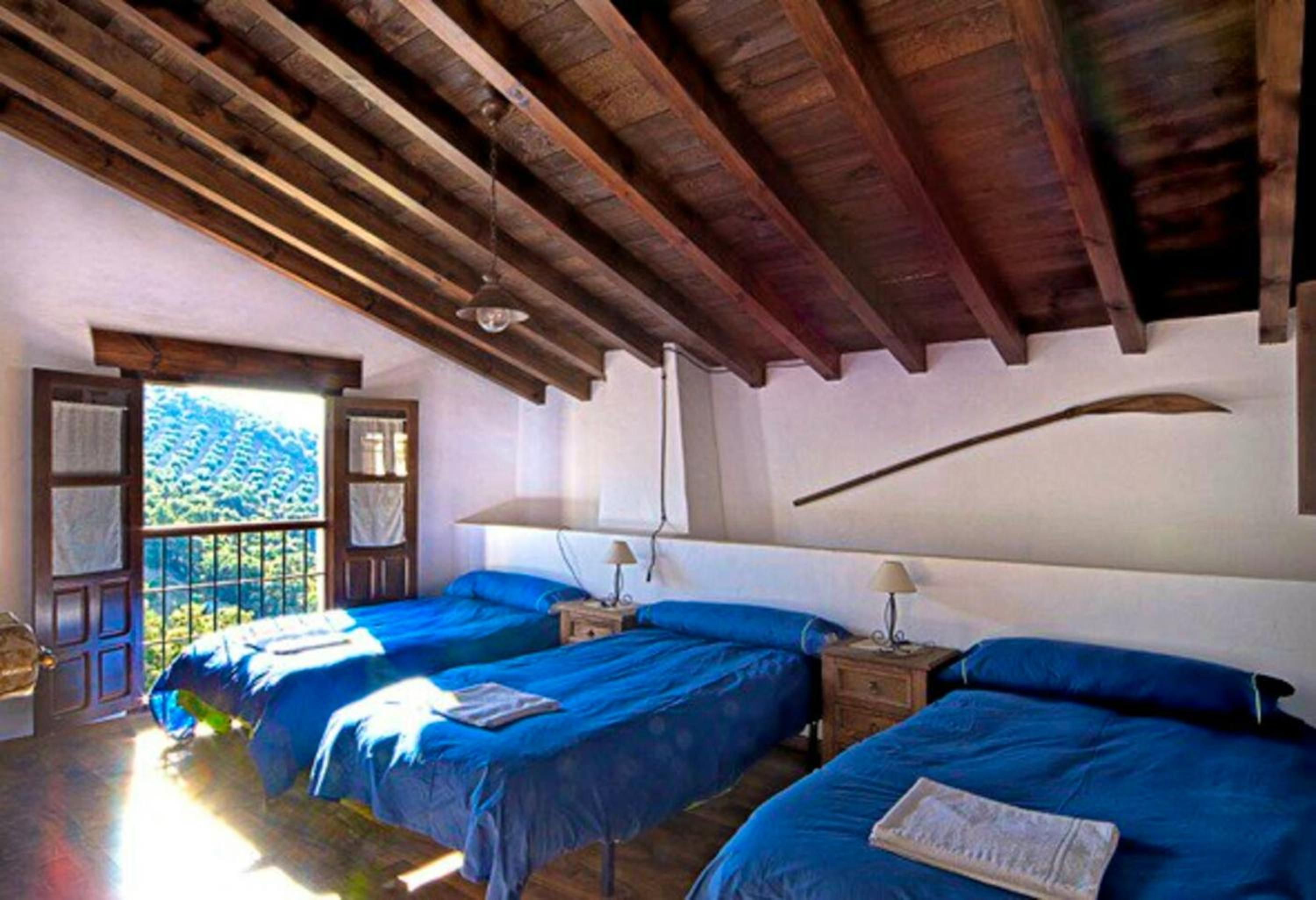 Elegant house near Granada with shared pool