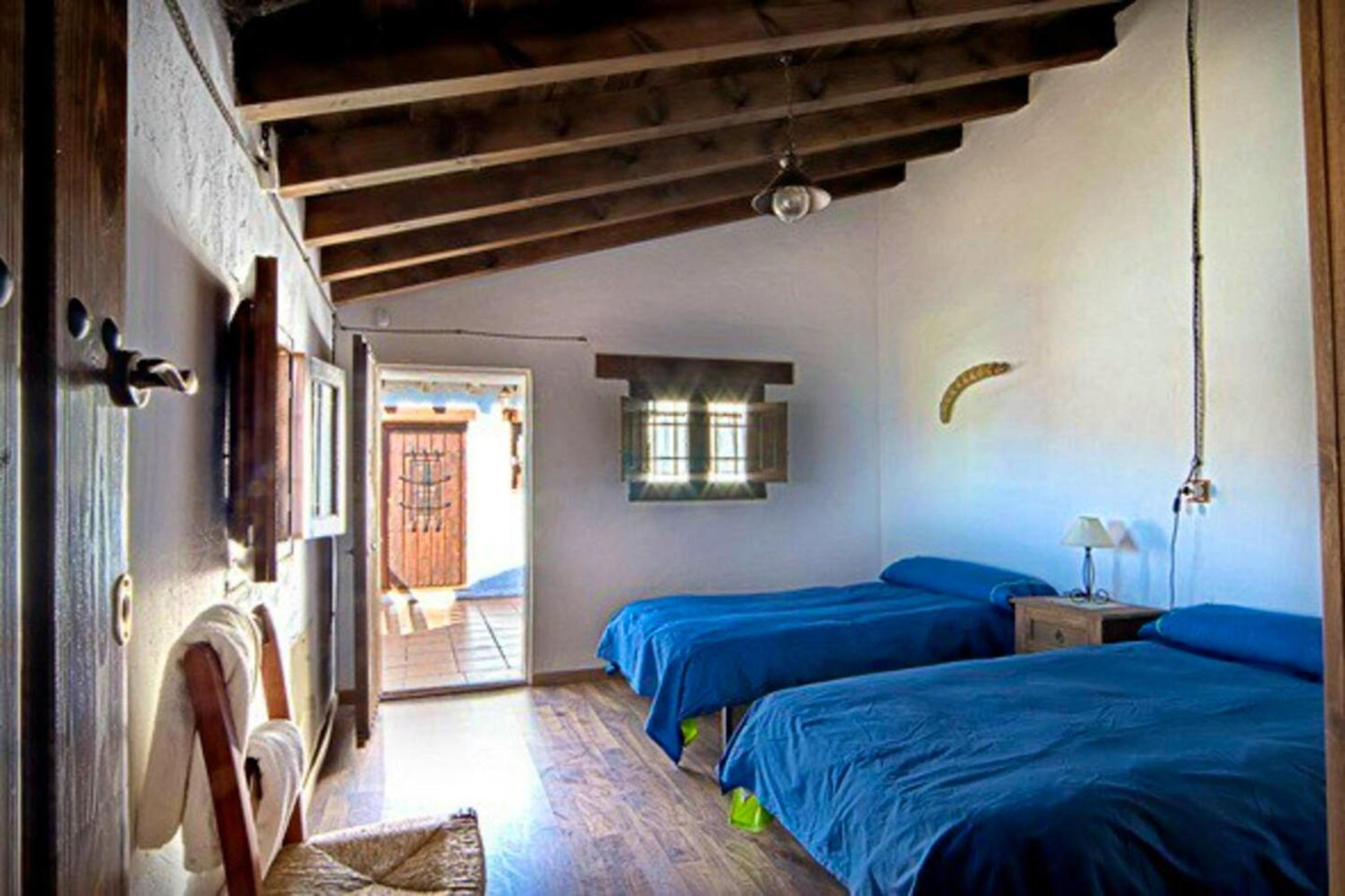 Elegant house near Granada with shared pool
