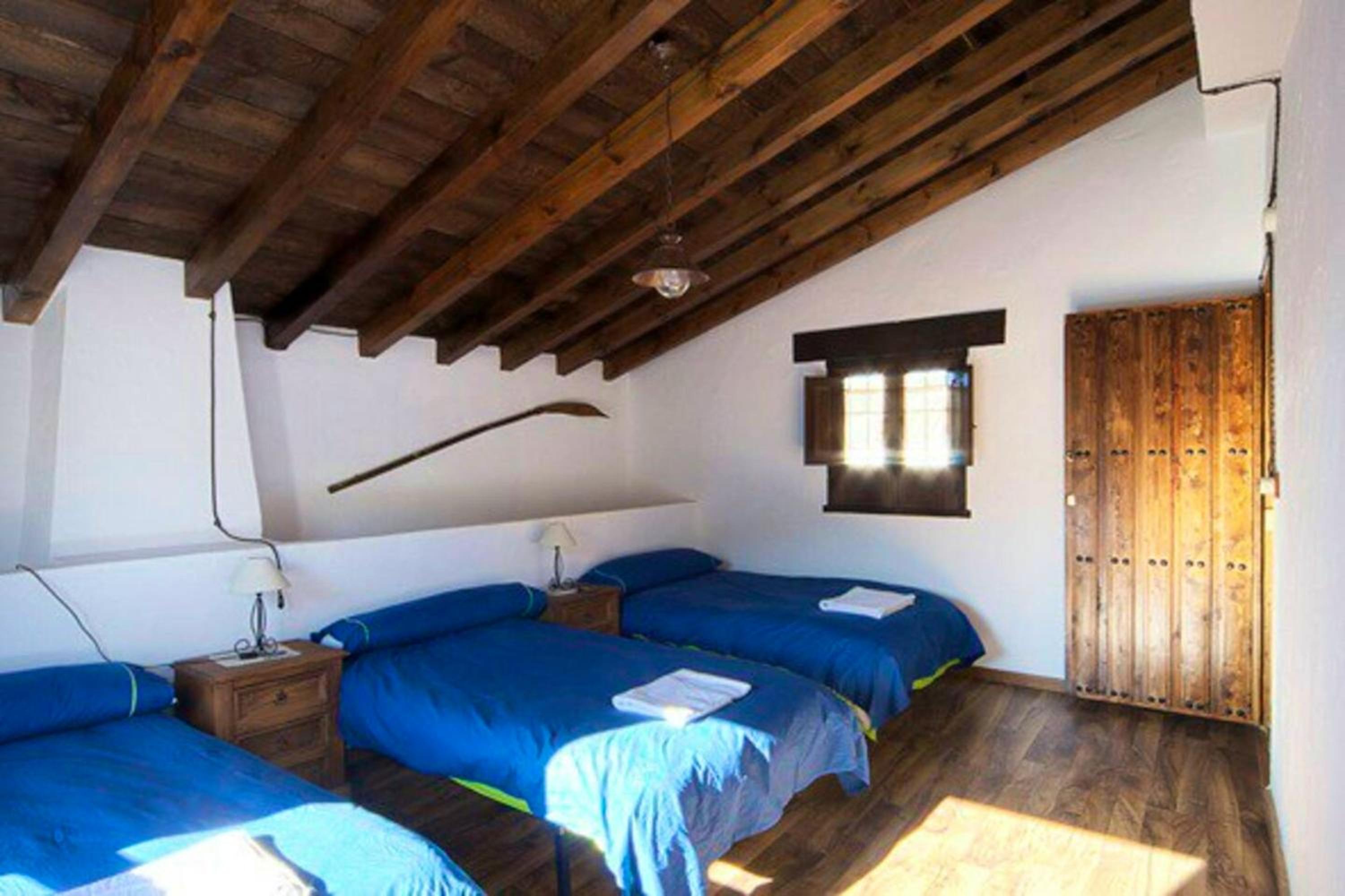 Elegant house near Granada with shared pool