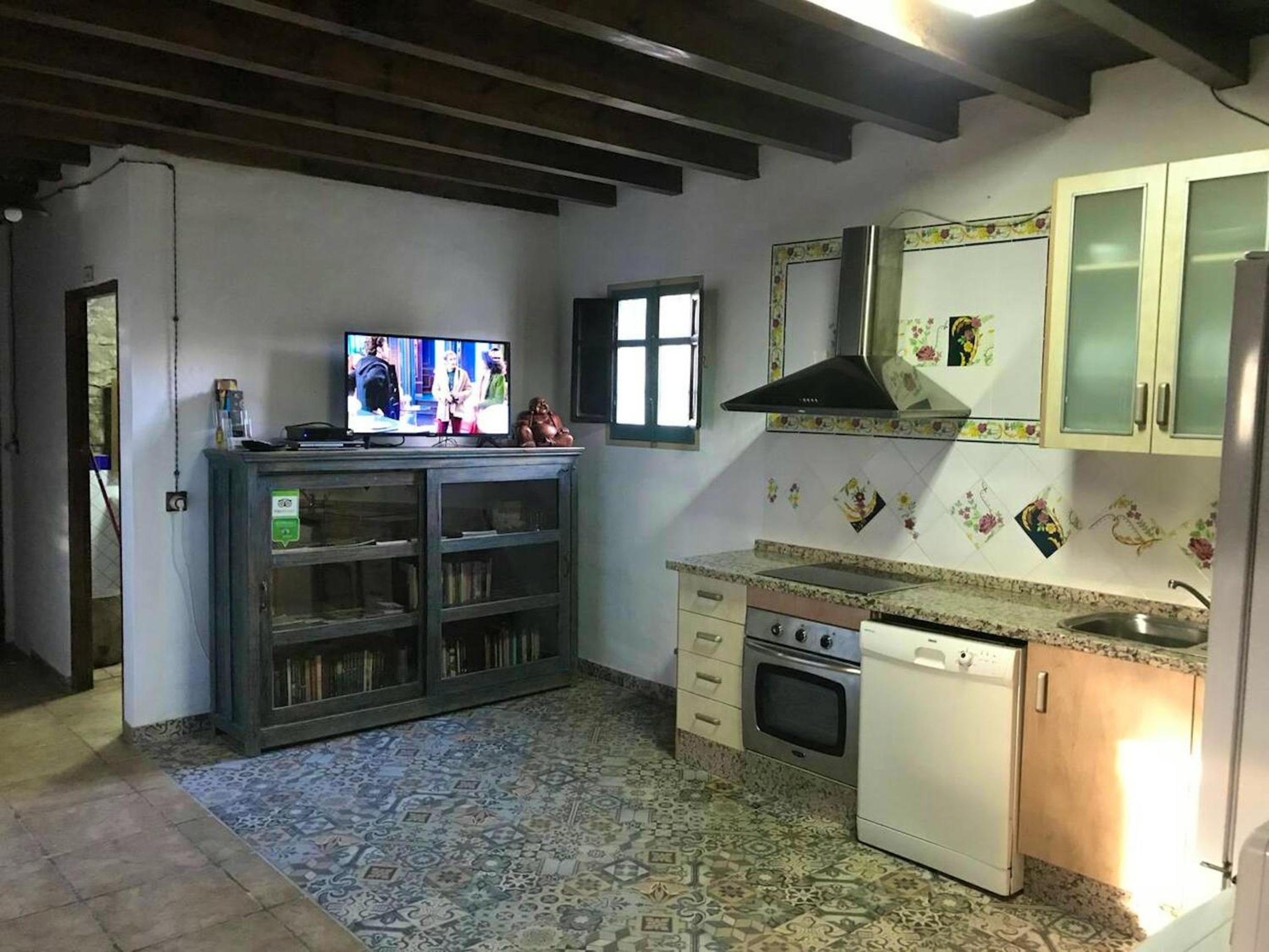 Elegant house near Granada with shared pool