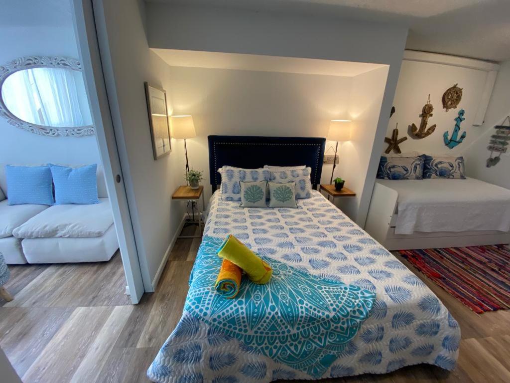 KASA Ocean Breeze - Cabana Studio Apartment BEACHFRONT CONDO POOL - Property Image 29