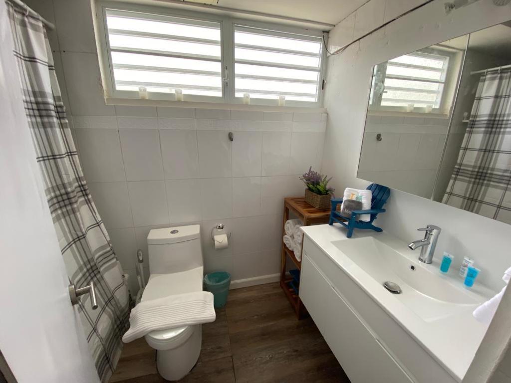 KASA Ocean Breeze - Cabana Studio Apartment BEACHFRONT CONDO POOL - Property Image 33