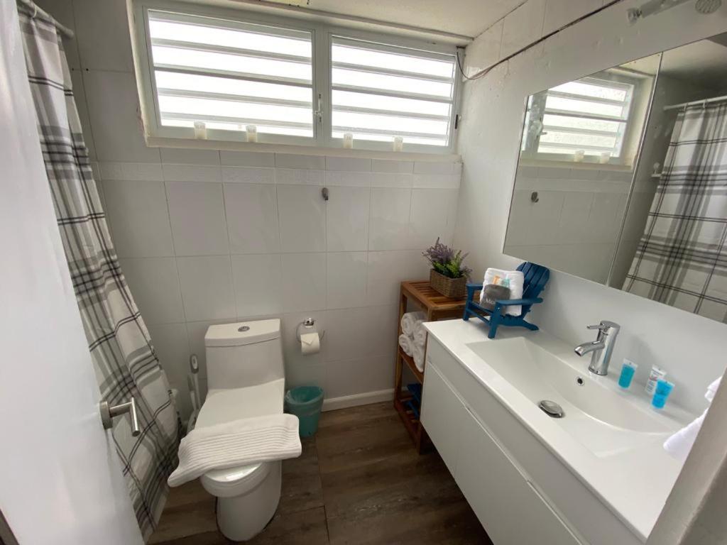 KASA Ocean Breeze - Cabana Studio Apartment BEACHFRONT CONDO POOL - Property Image 34