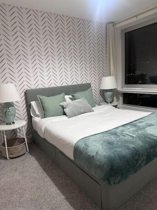 Cosy, Comfy 2 Bed Apartment Canary Wharf