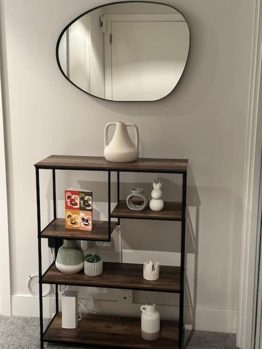 Cosy, Comfy 2 Bed Apartment Canary Wharf