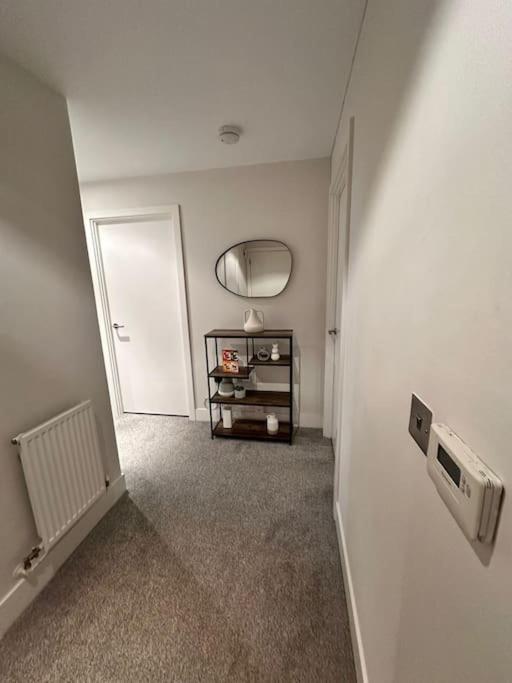 Cosy, Comfy 2 Bed Apartment Canary Wharf