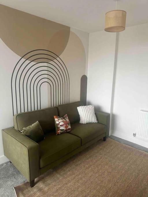 Cosy, Comfy 2 Bed Apartment Canary Wharf