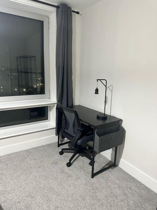 Cosy, Comfy 2 Bed Apartment Canary Wharf