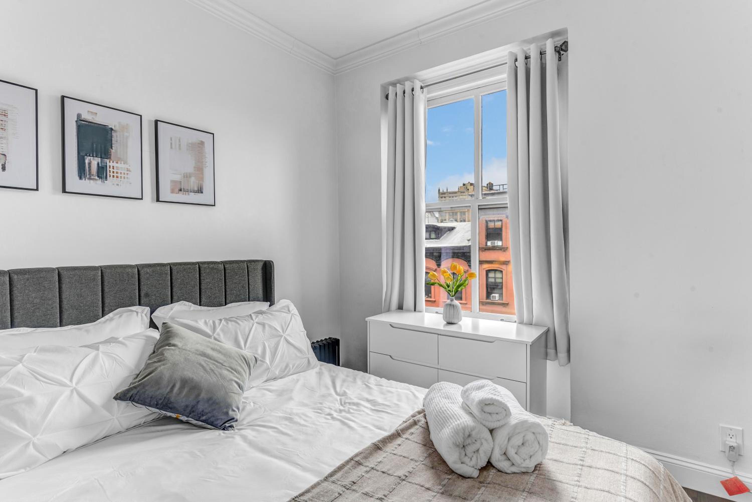 New York City Vacations - Stylish 2Bd in Brooklyn Heights - Property Image 5