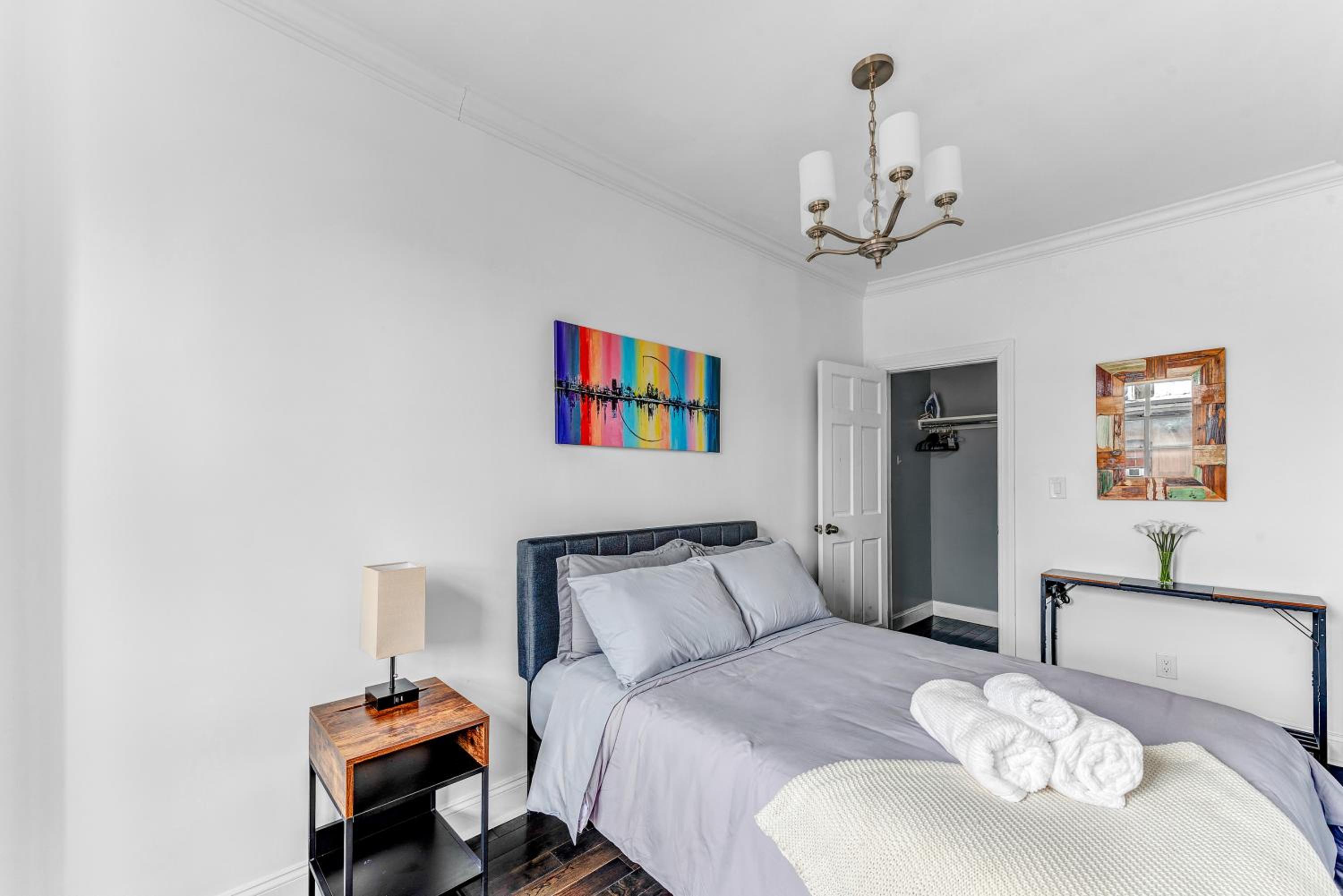 New York City Vacations - Stylish 2Bd in Brooklyn Heights - Property Image 8