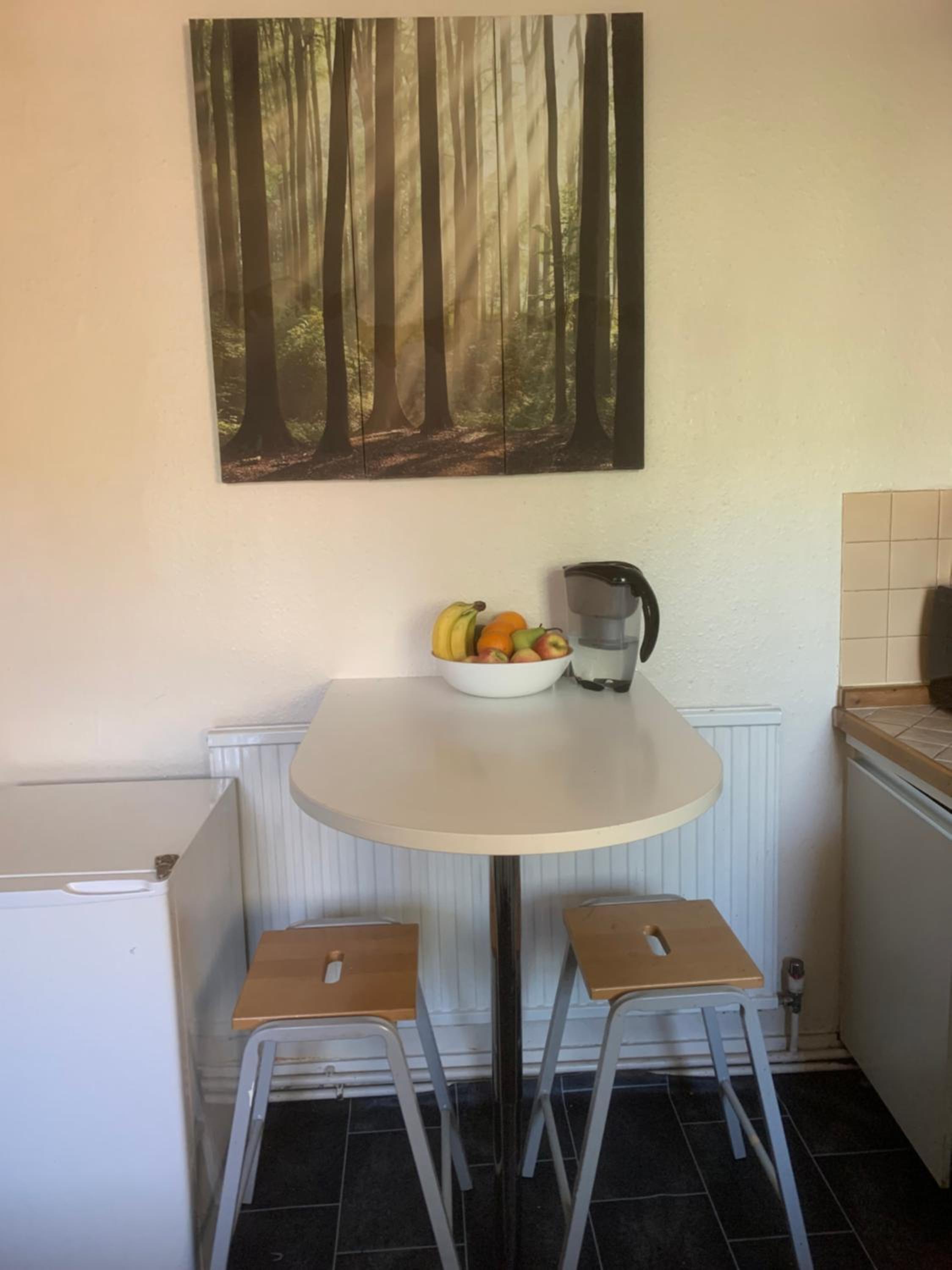 CENTRAL LOCATION! Double Bedroom 2 Mins Walk from Battersea Power underground Station!