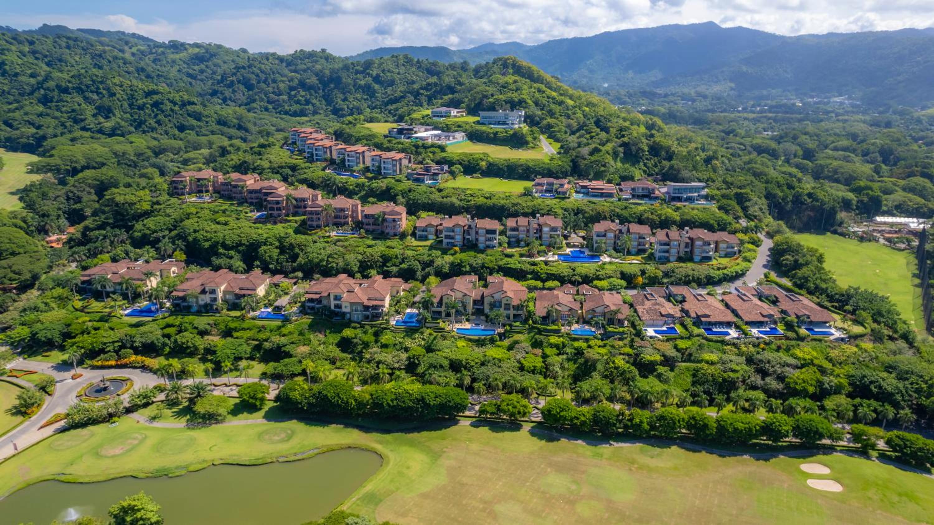 Casa Blue Sail 6 bdrs ocean view in Los Suenos
