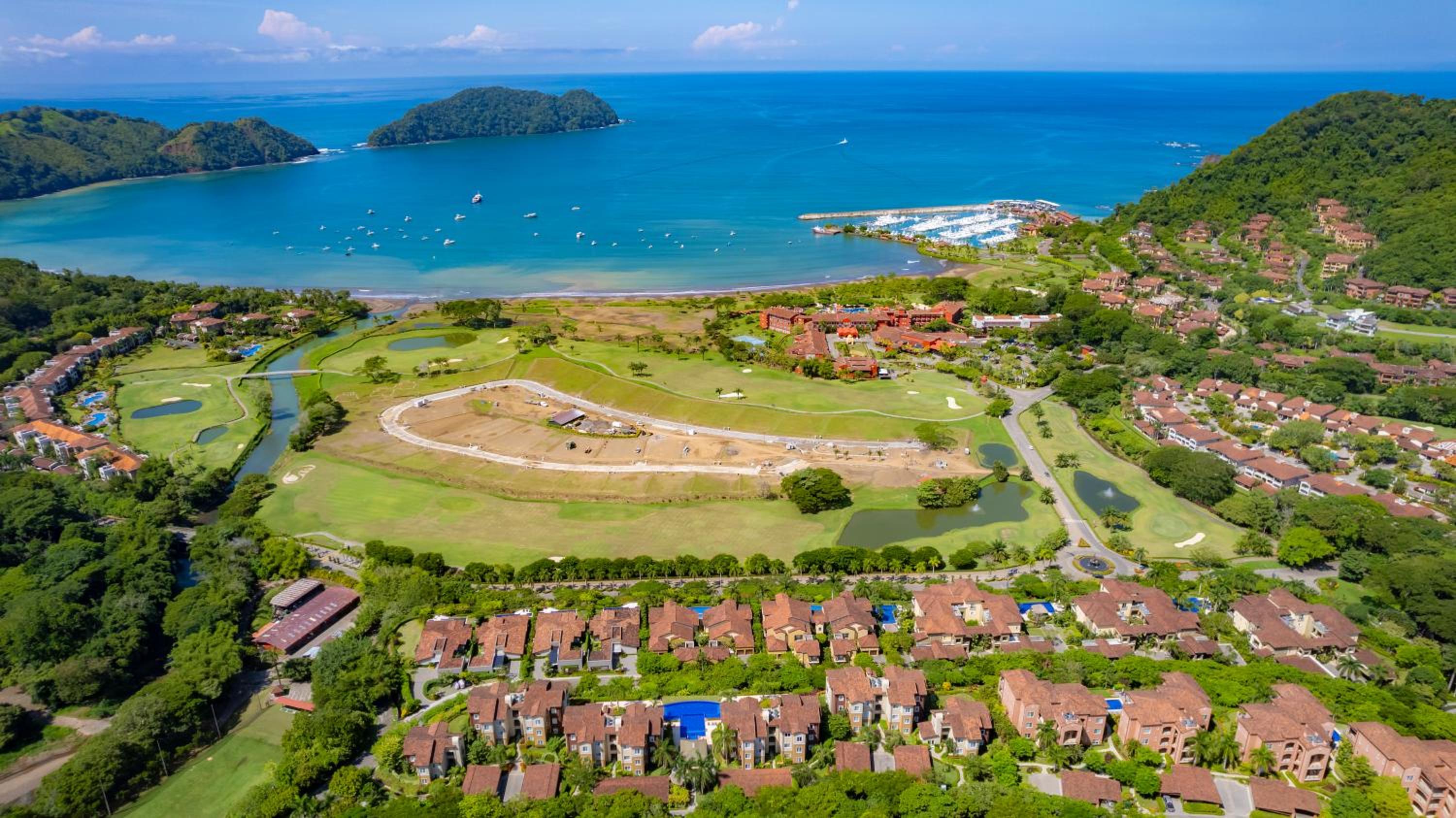 Casa Blue Sail 6 bdrs ocean view in Los Suenos