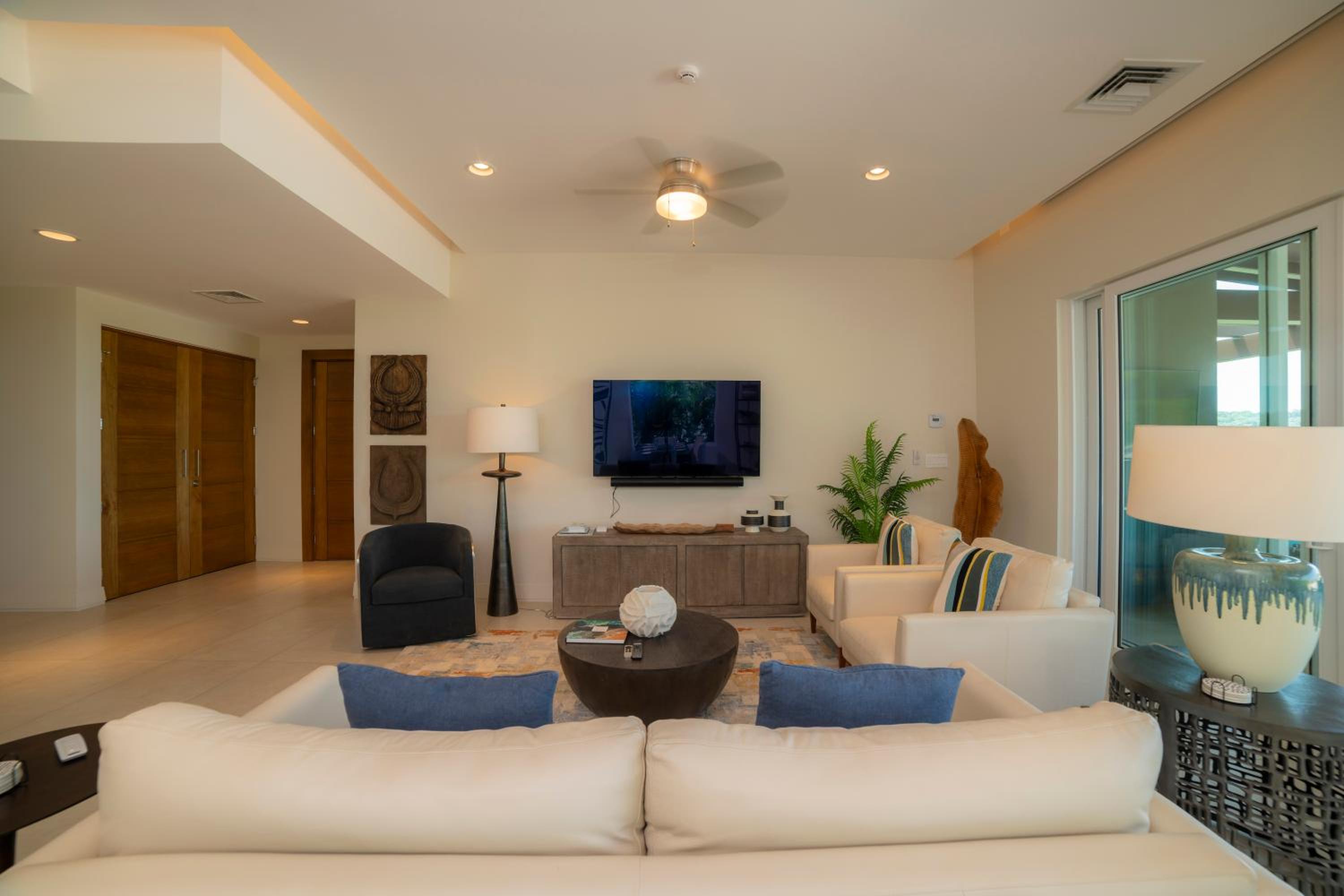 Casa Blue Sail 6 bdrs ocean view in Los Suenos