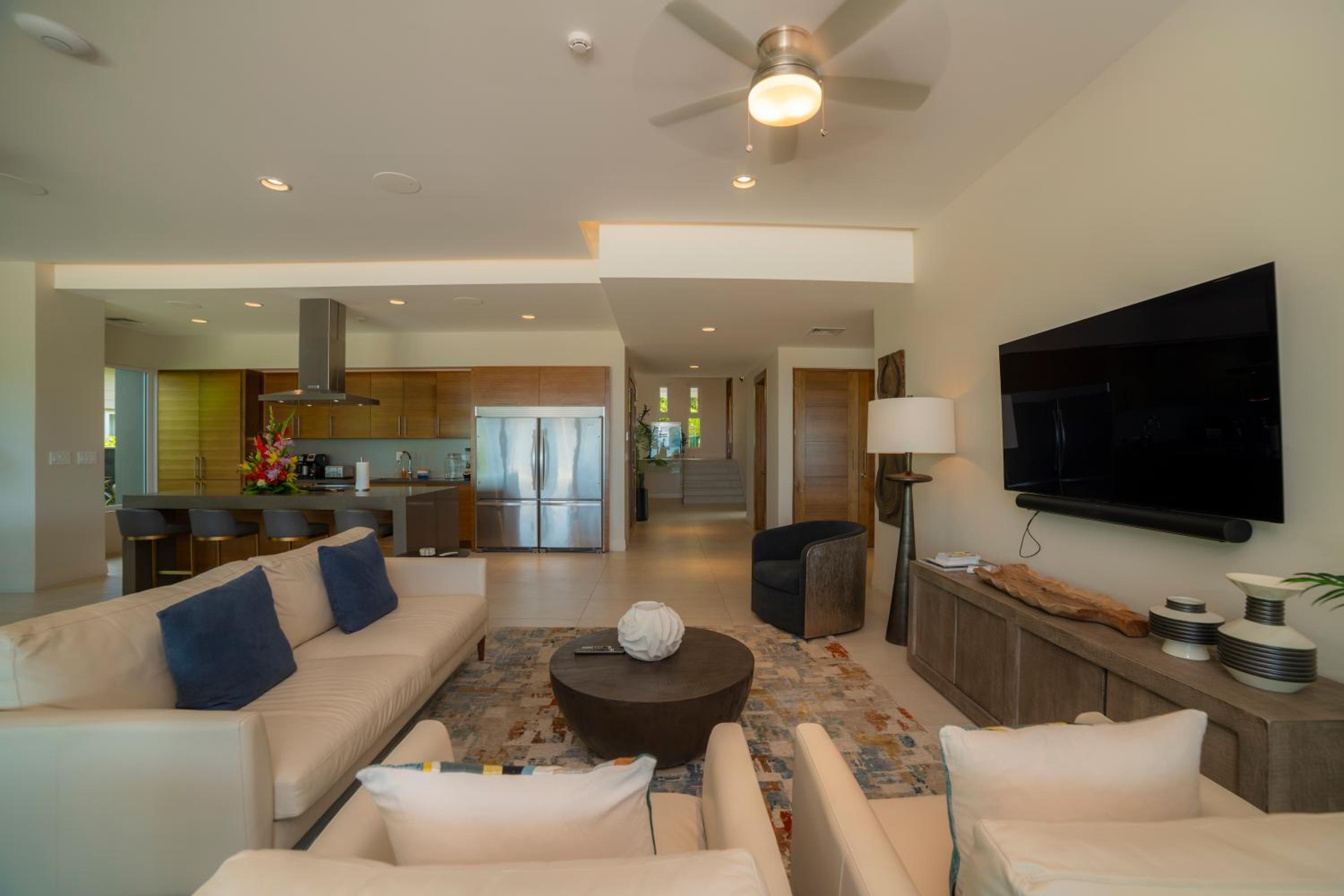 Casa Blue Sail 6 bdrs ocean view in Los Suenos