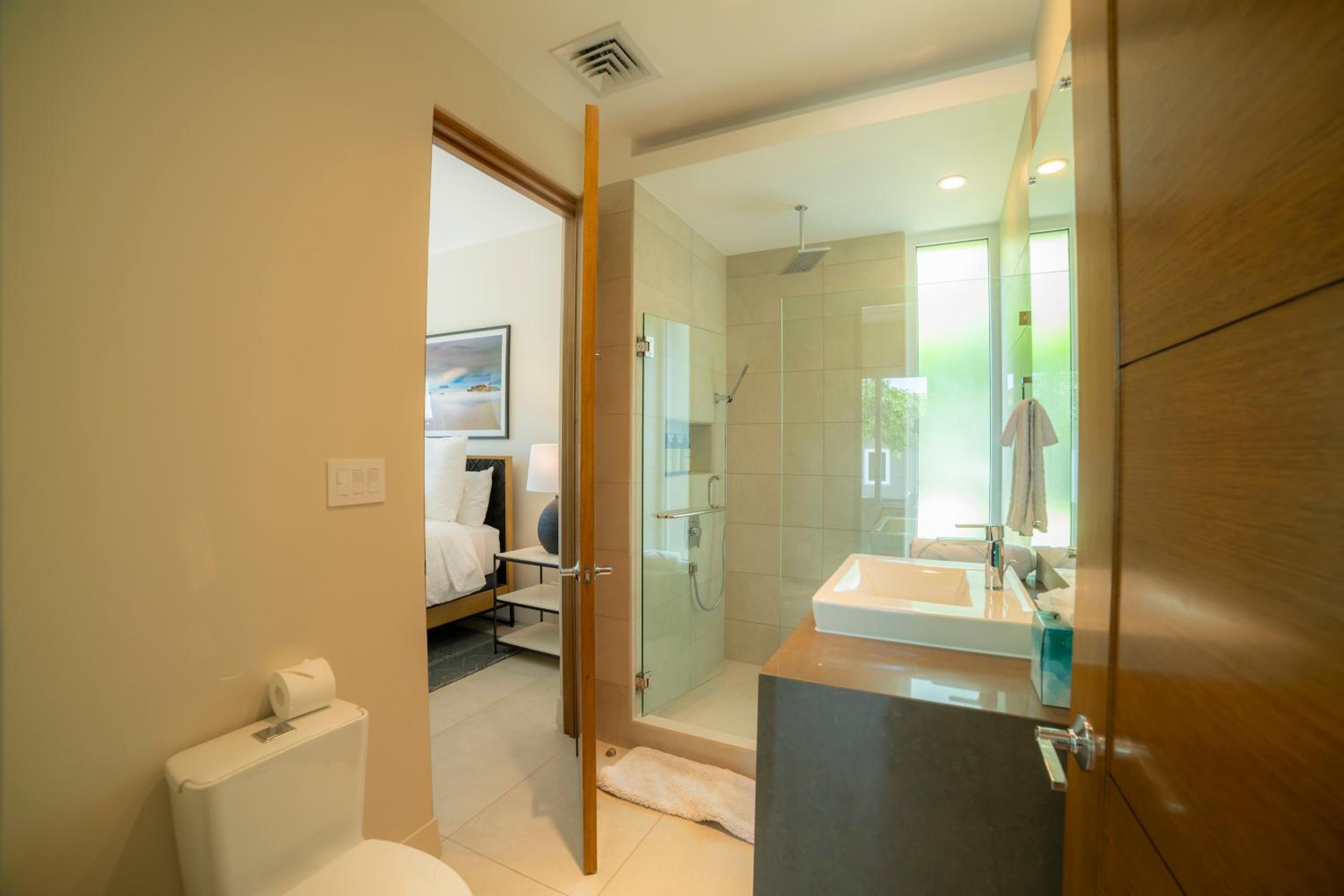 Casa Blue Sail 6 bdrs ocean view in Los Suenos
