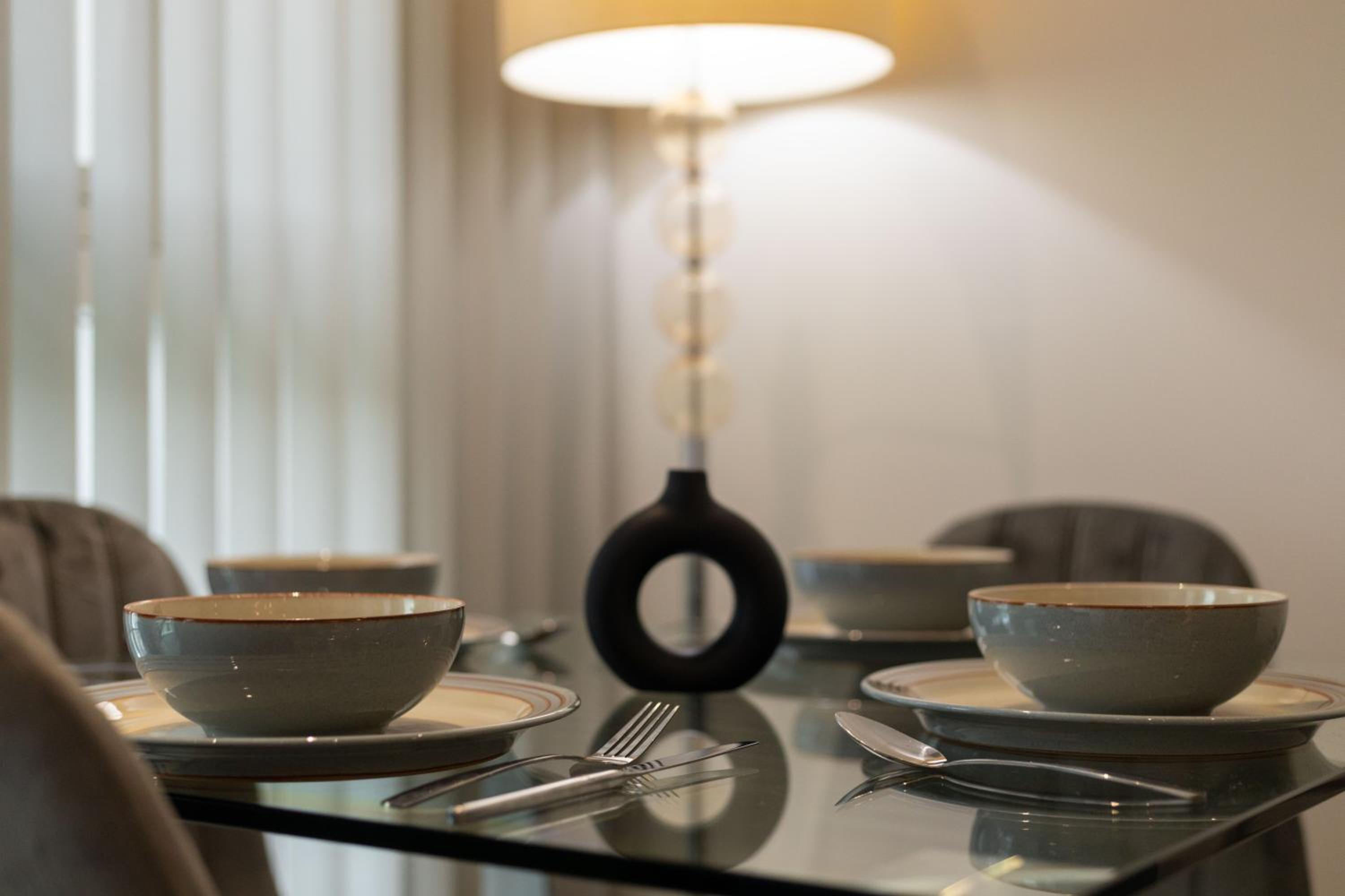 Stylish and Spacious- One Bed in Nine Elms