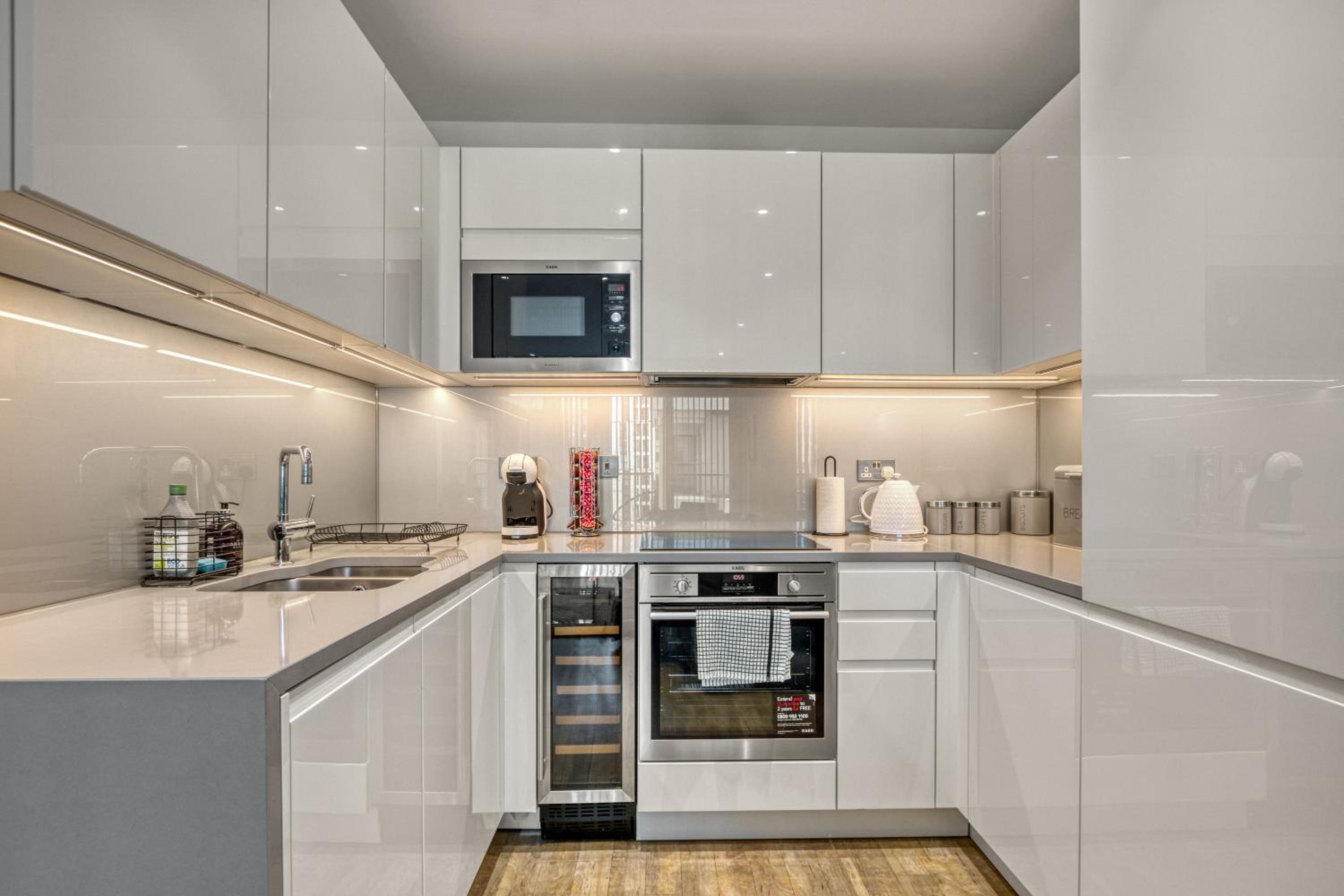 Stylish and Spacious- One Bed in Nine Elms