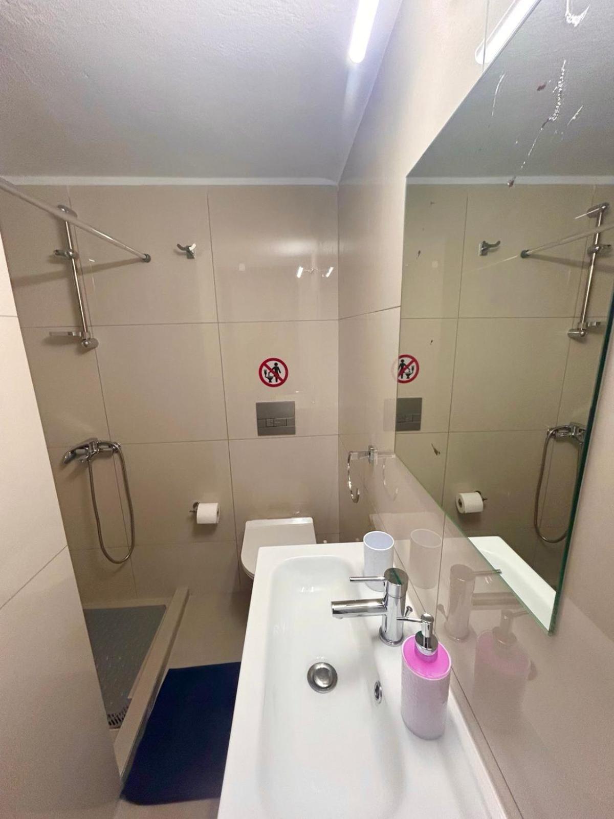 ΑKTIS apartment 2 10 min from airport view 3