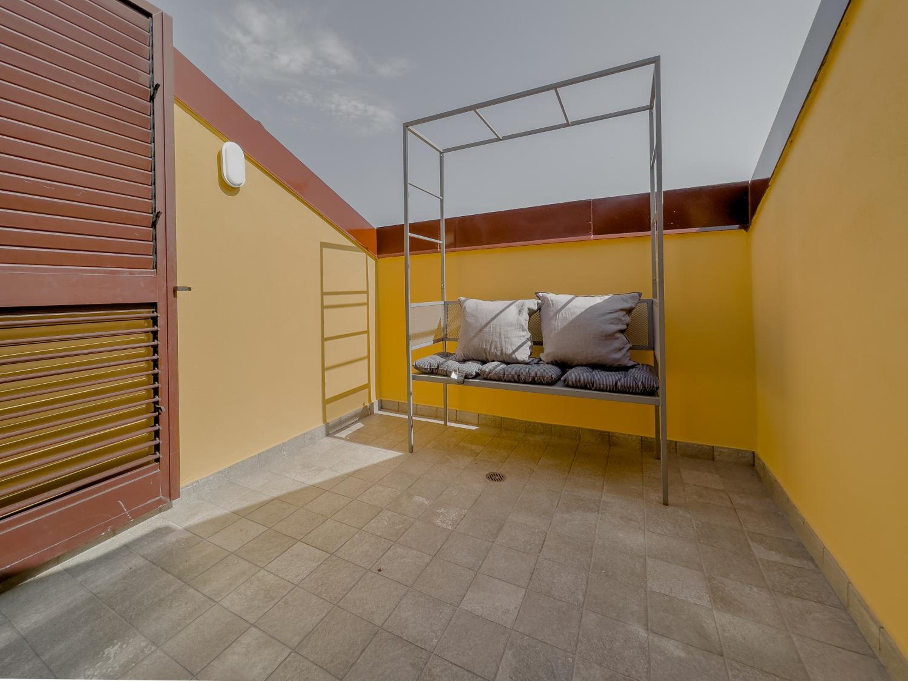 Realkasa Train Plaza Apartment