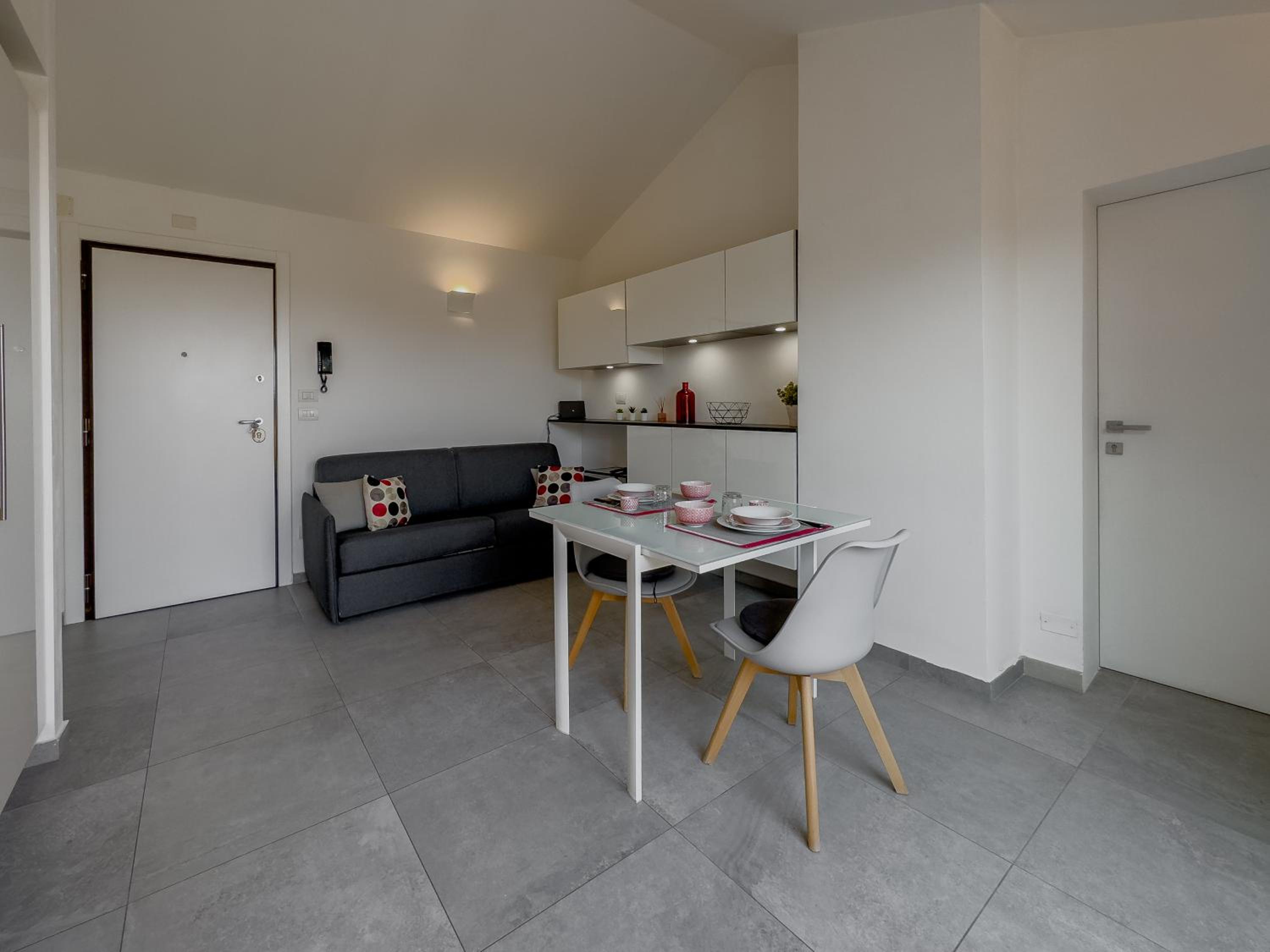 Realkasa Train Plaza Apartment