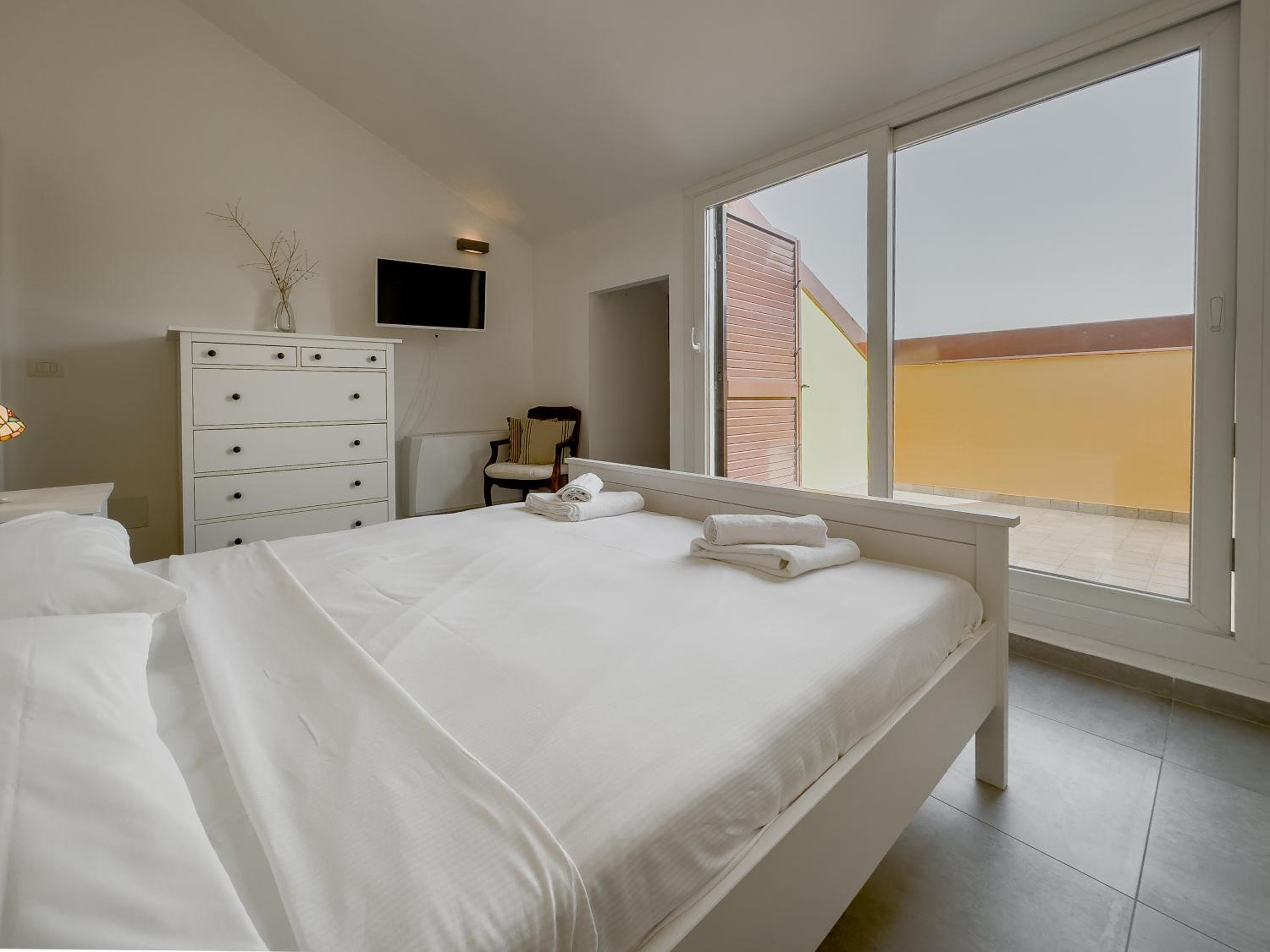 Realkasa Train Plaza Apartment