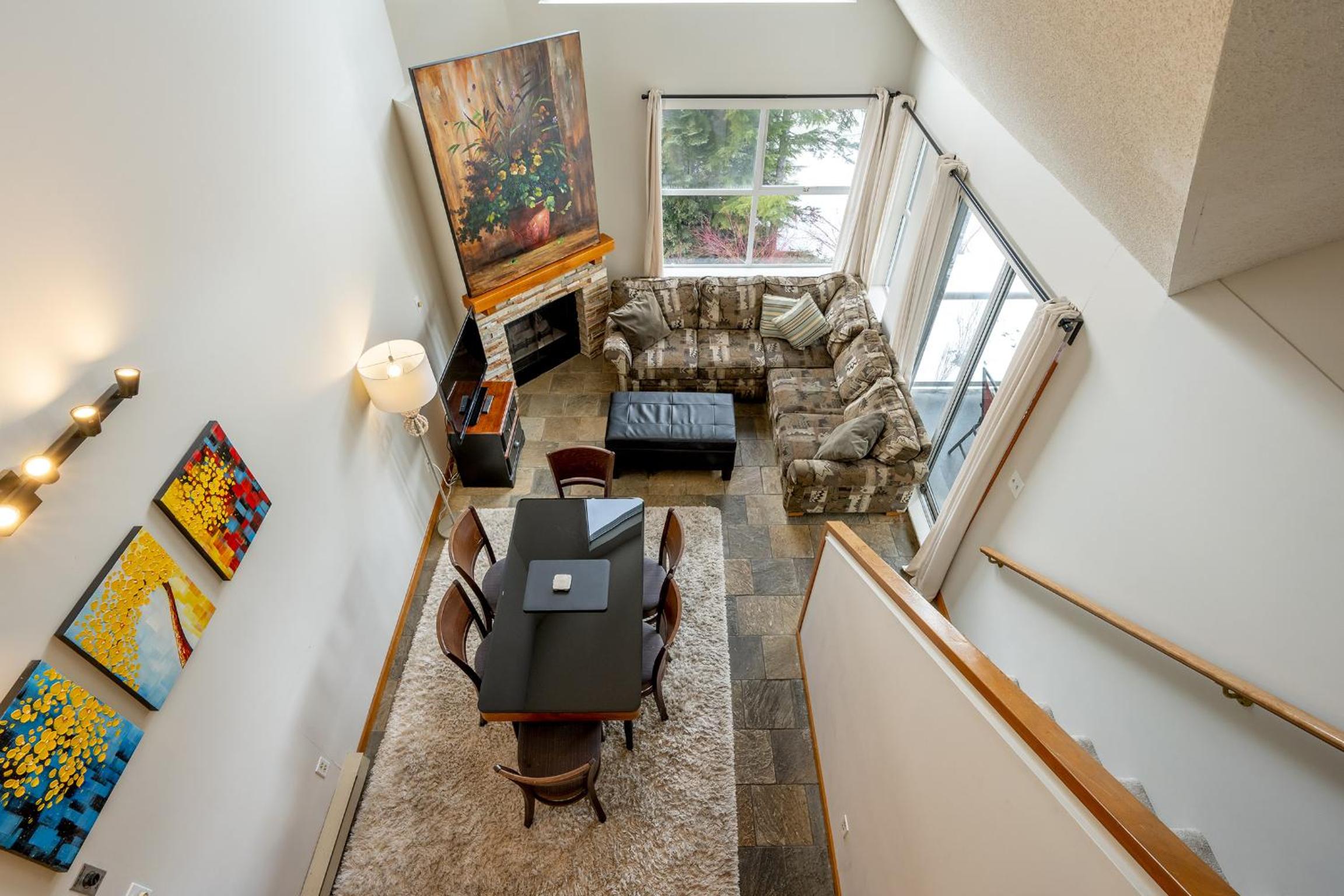 Bright 2 bedroom and loft suite in the Wildwood Lodge