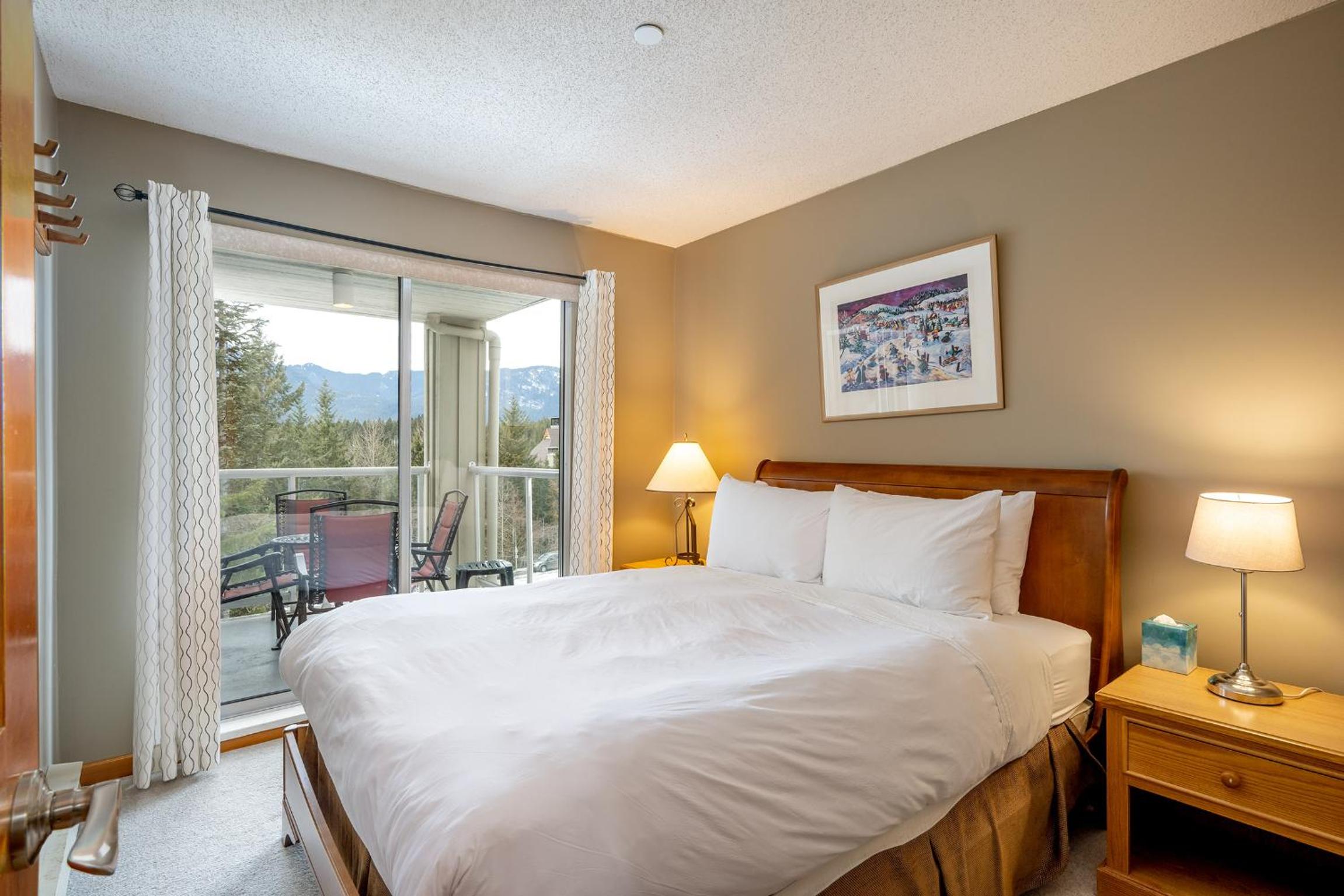 Bright 2 bedroom and loft suite in the Wildwood Lodge