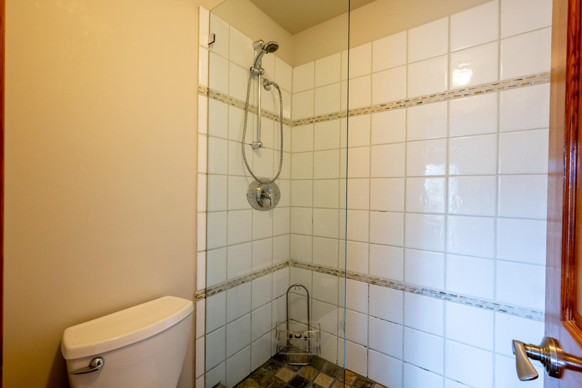 Bright 2 bedroom and loft suite in the Wildwood Lodge
