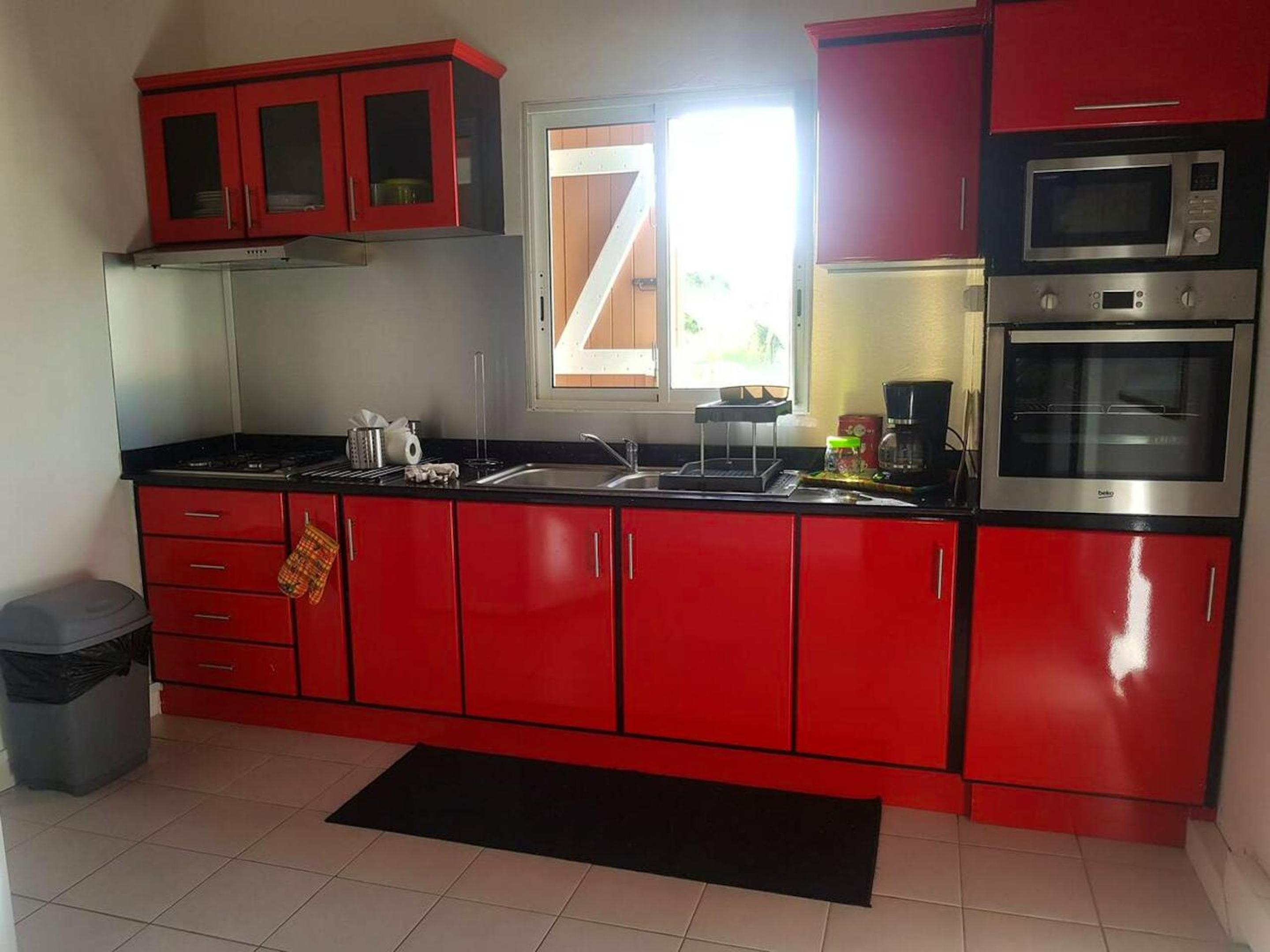Appartement charmant a Sainte Anne 100 m² avec parking view 2
