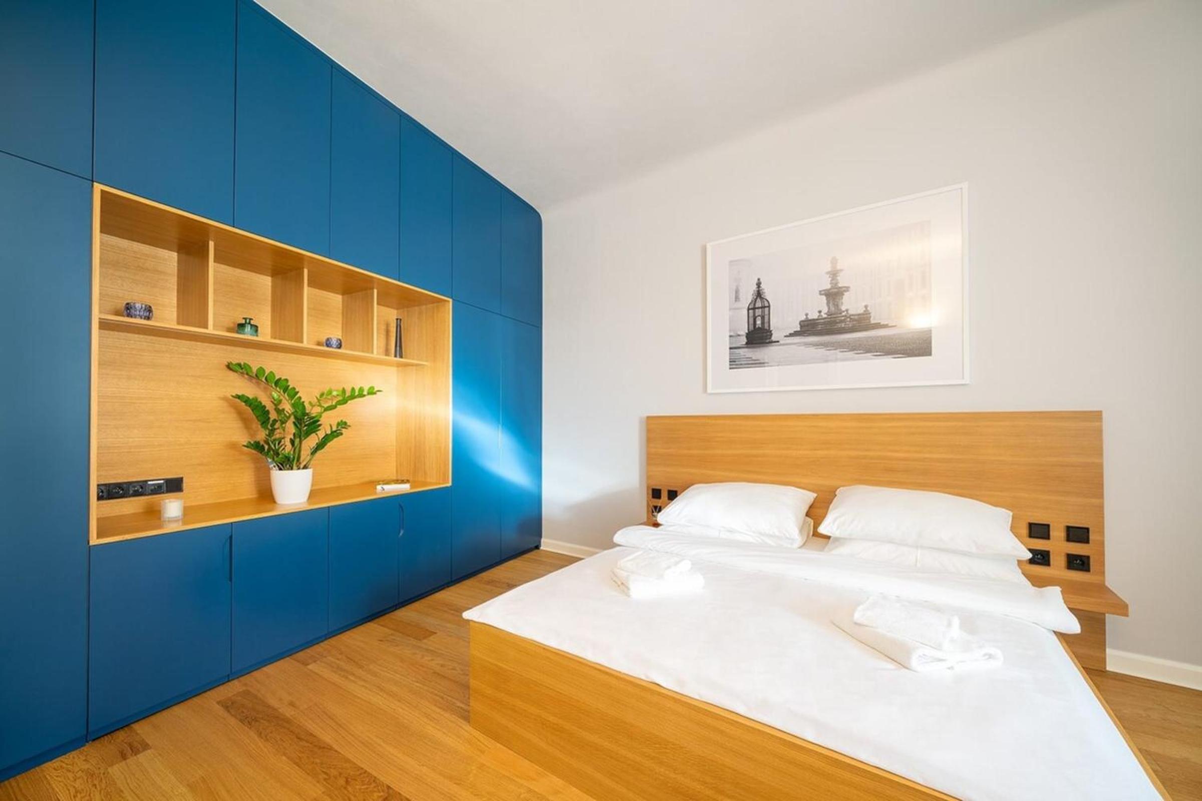 Quiet city center apartment in hip & foodie area