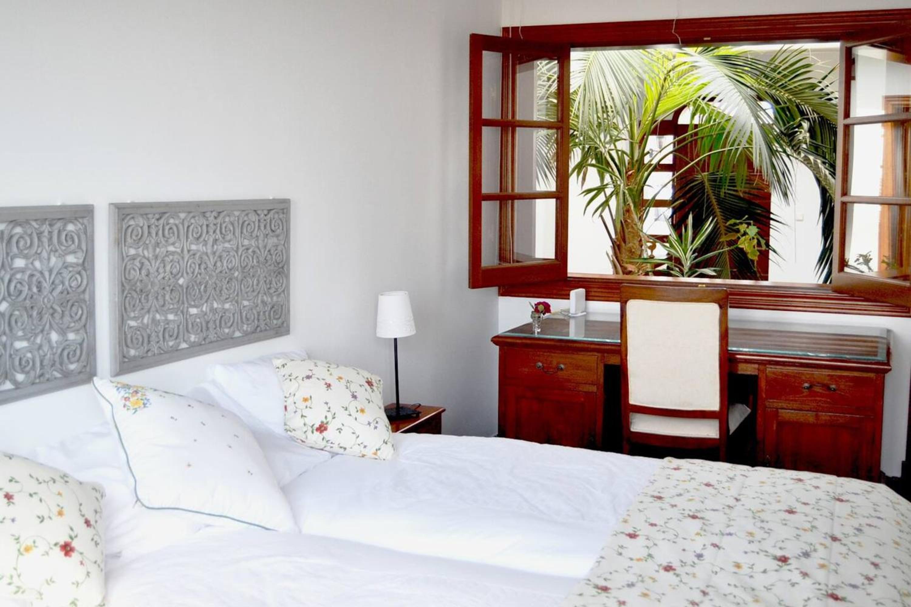 Charming Chalet in Yaiza with Fireplace & Pool view 5