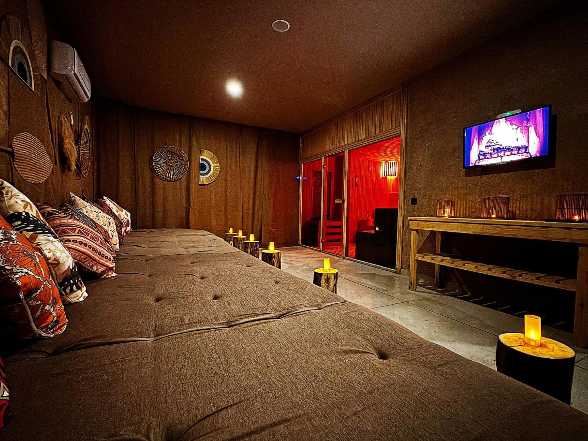 Wolf Of The City Otel - Image 51