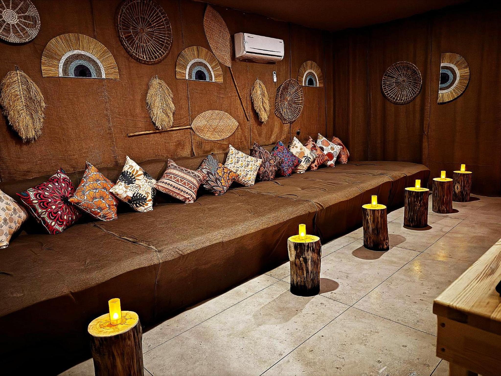 Wolf Of The City Otel - Image 21