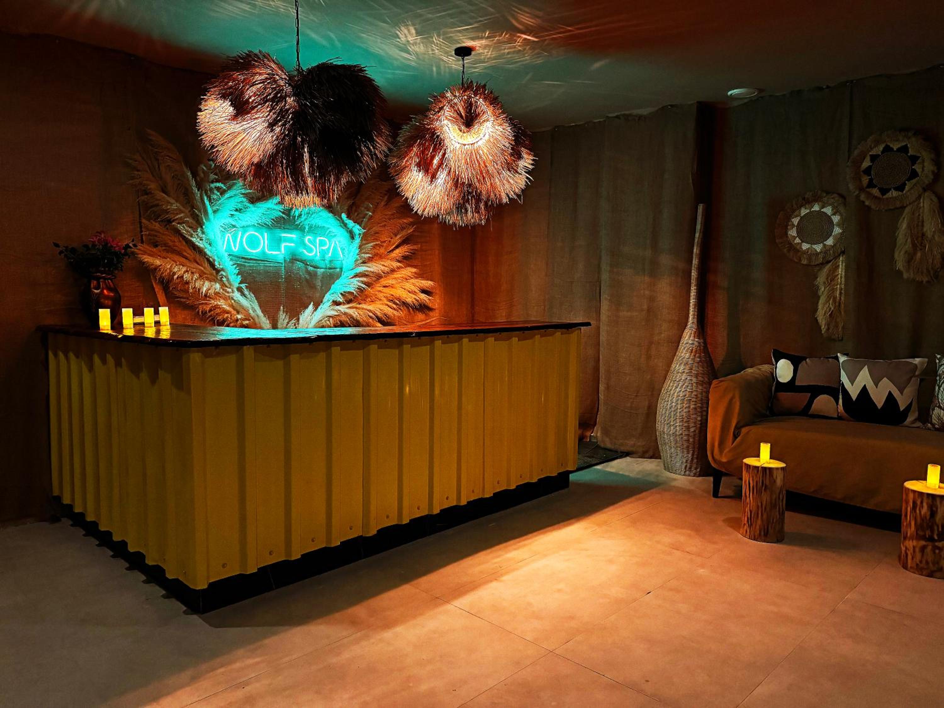 Wolf Of The City Otel - Image 16