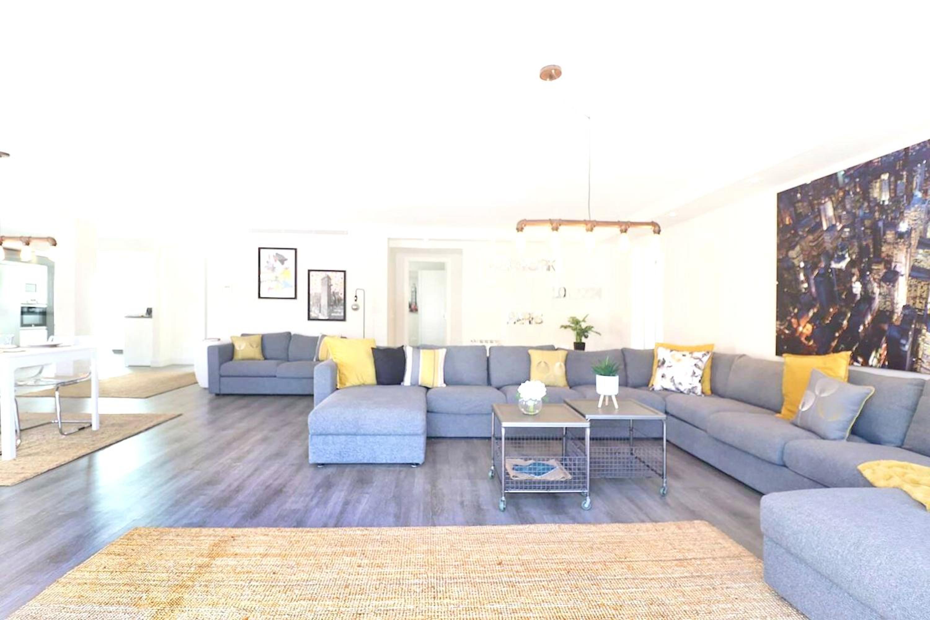 Welcoming Chalet in Marbella with Pool and Air Conditioning