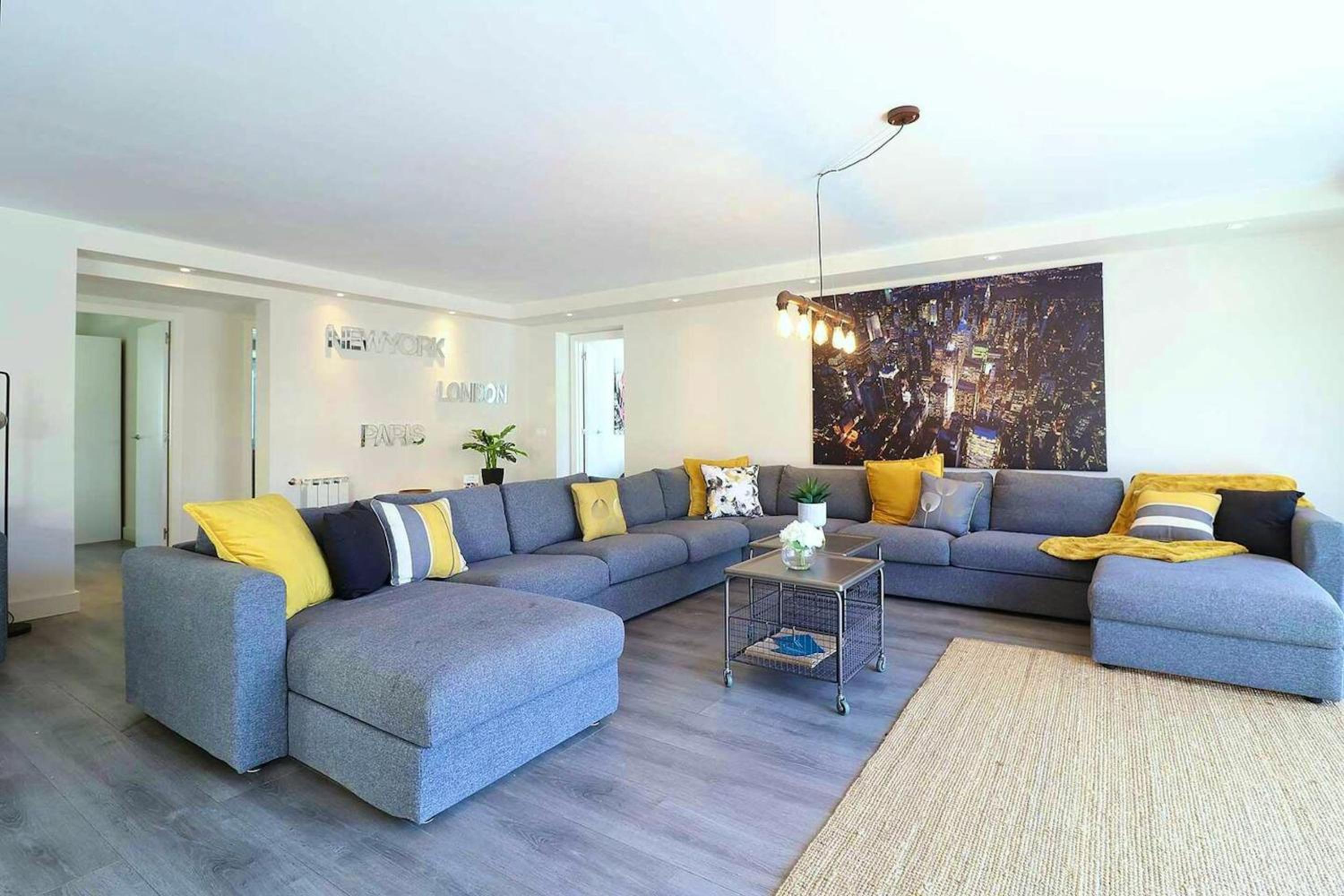 Welcoming Chalet in Marbella with Pool and Air Conditioning