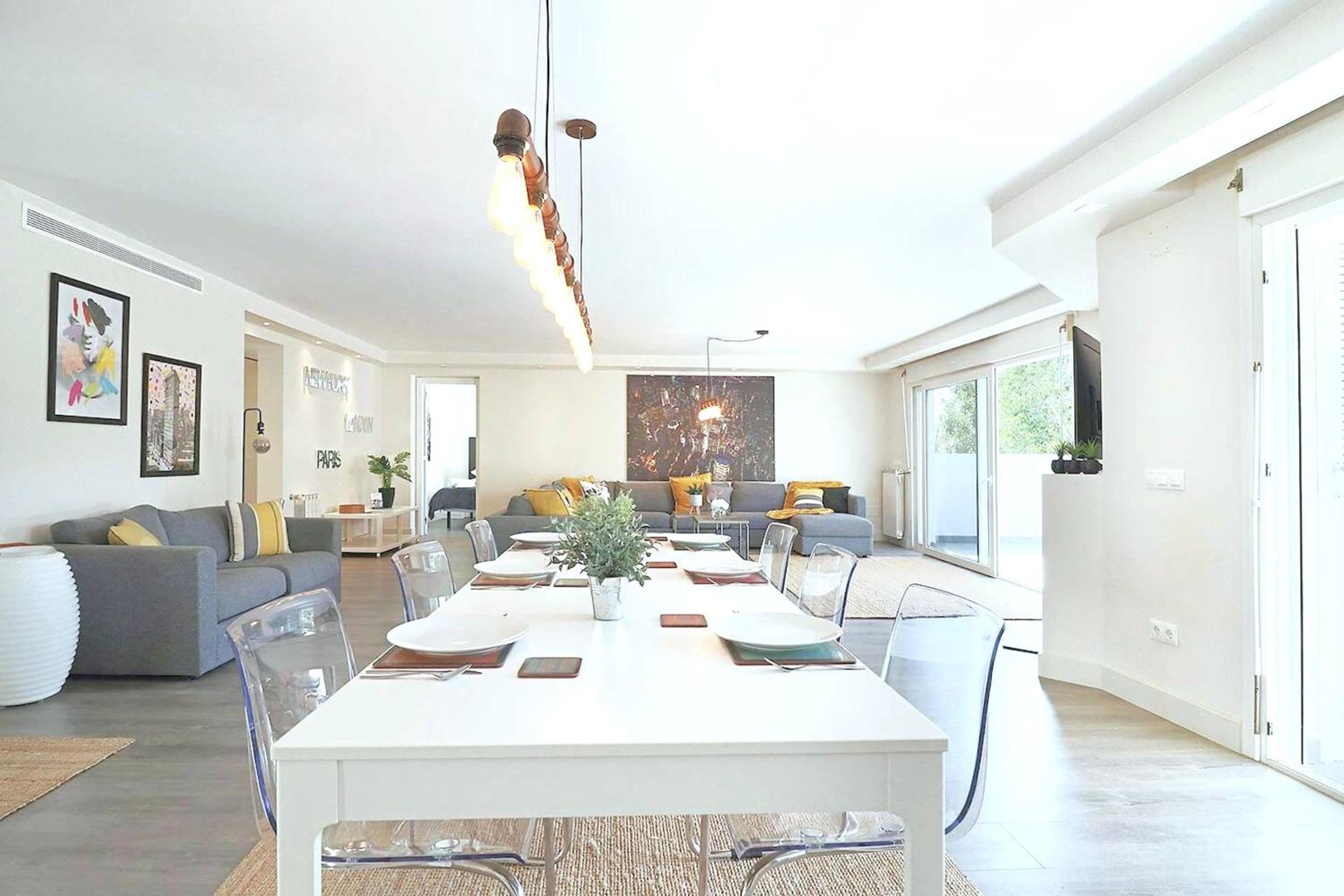 Welcoming Chalet in Marbella with Pool and Air Conditioning
