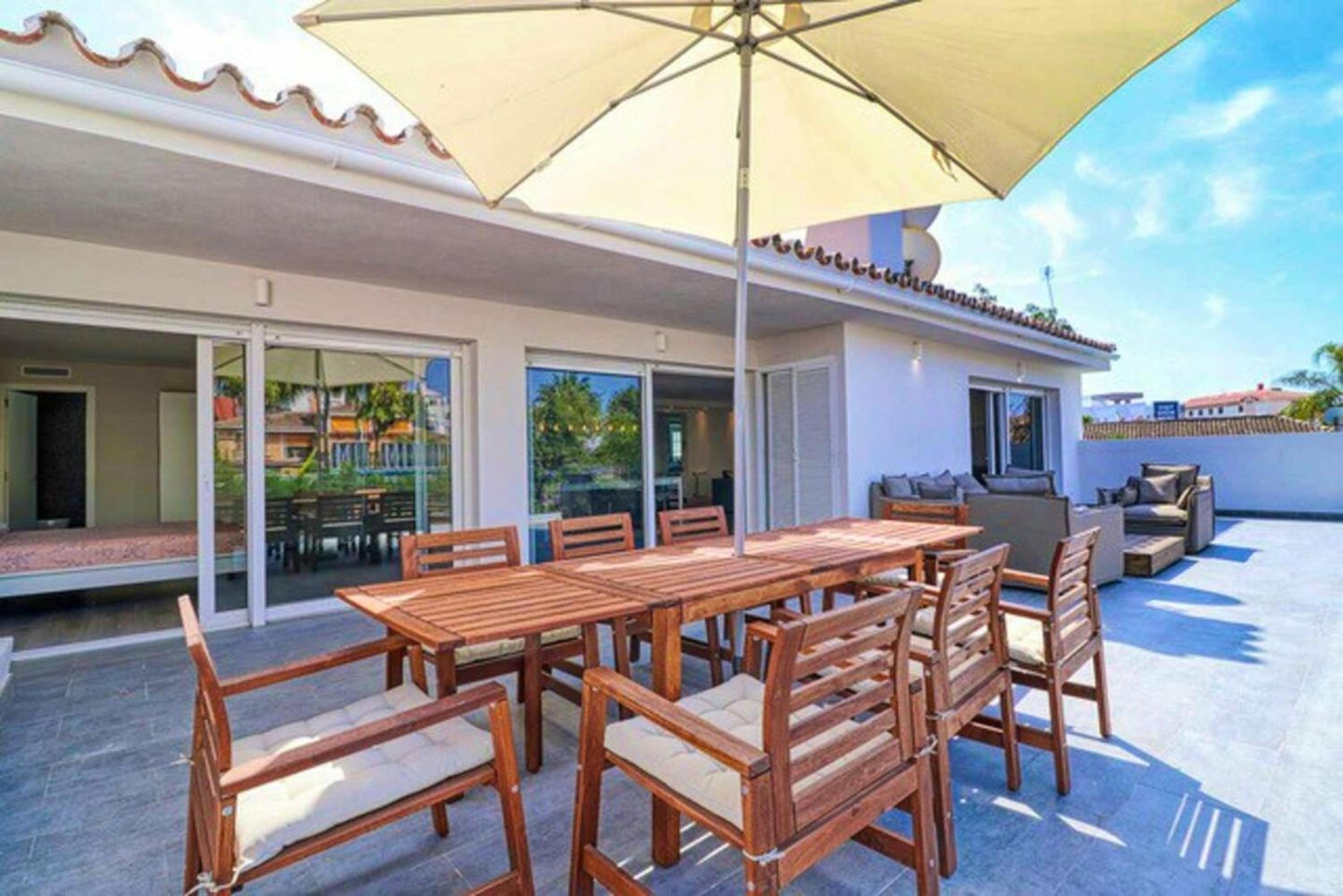 Welcoming Chalet in Marbella with Pool and Air Conditioning