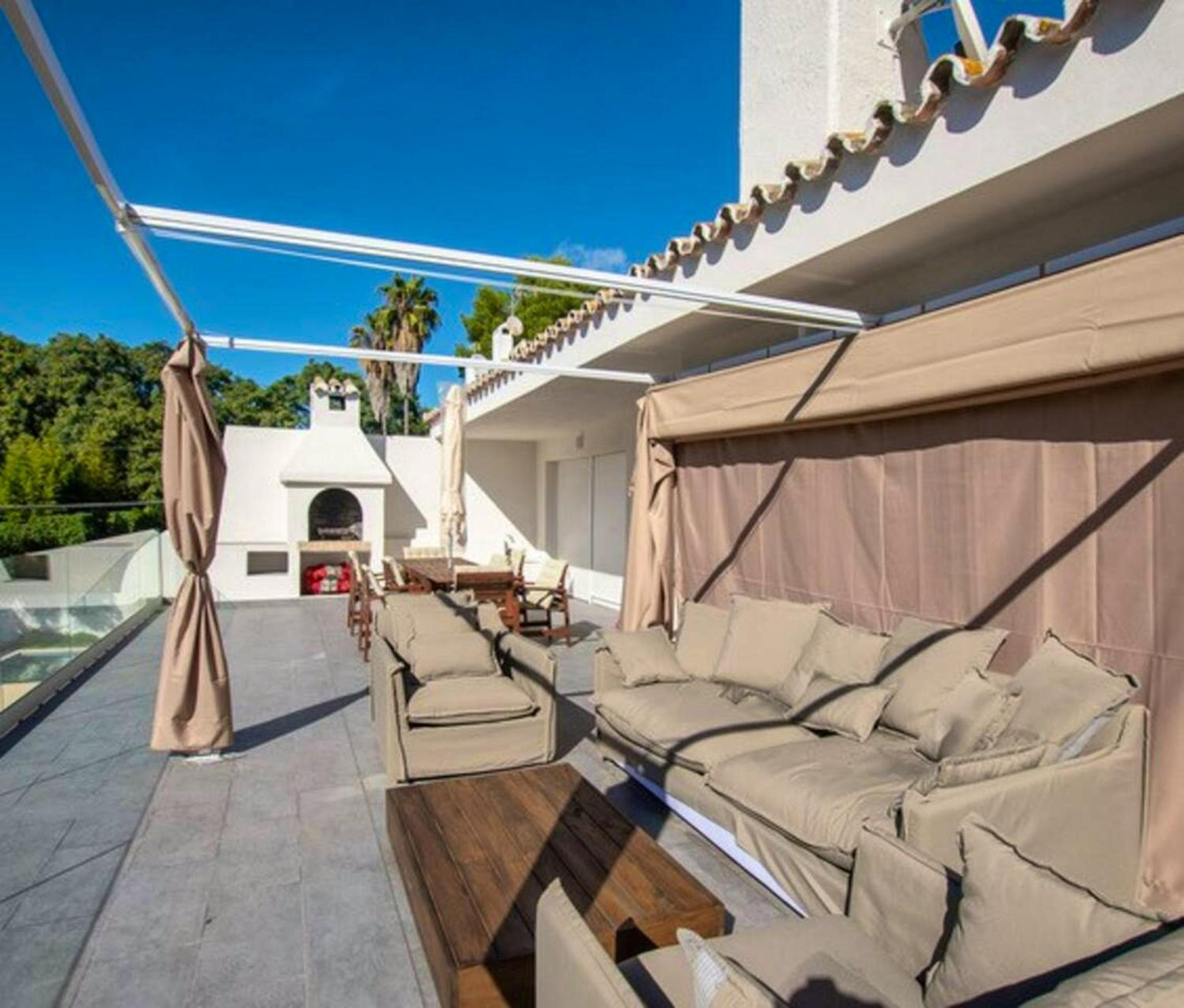Welcoming Chalet in Marbella with Pool and Air Conditioning
